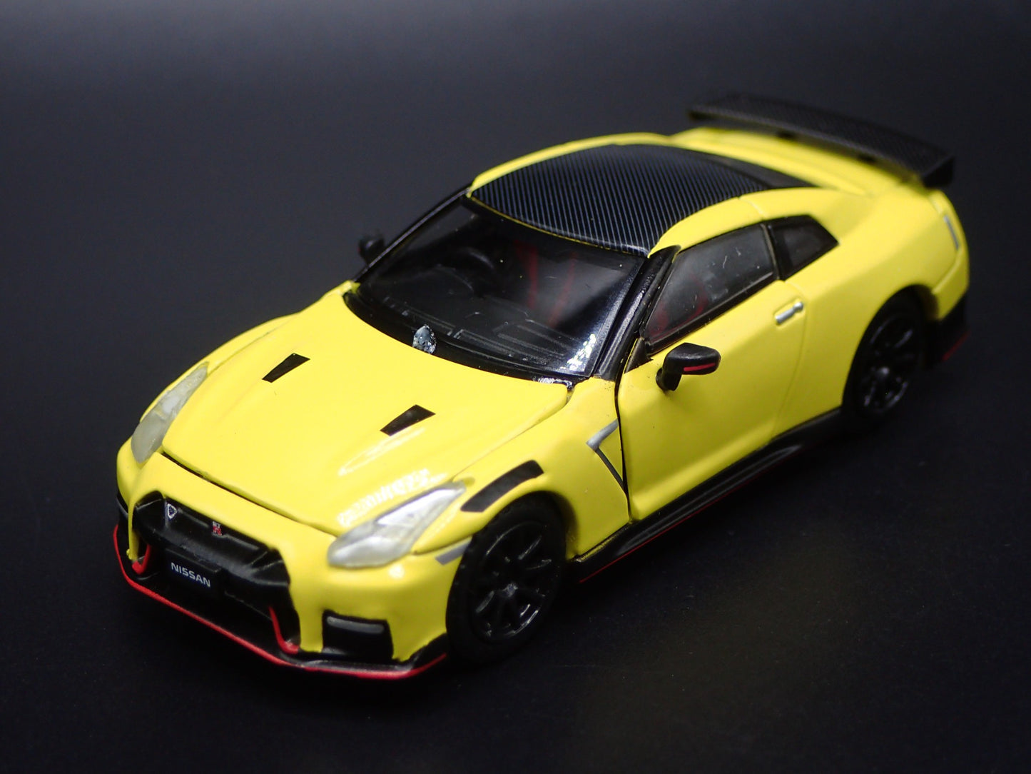 2007-2025 NISSAN GTR R35 NISMO 1:64 SCALE COLLECTIBLE DIORAMA DIECAST MODEL CAR