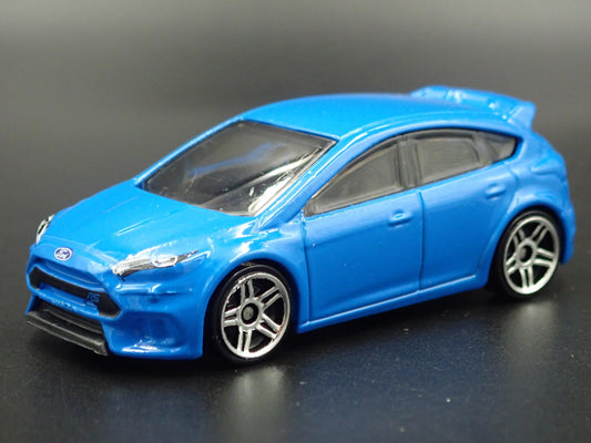 2011-2018 FORD FOCUS RS BLUE 1:64 SCALE COLLECTIBLE DIORAMA DIECAST MODEL CAR
