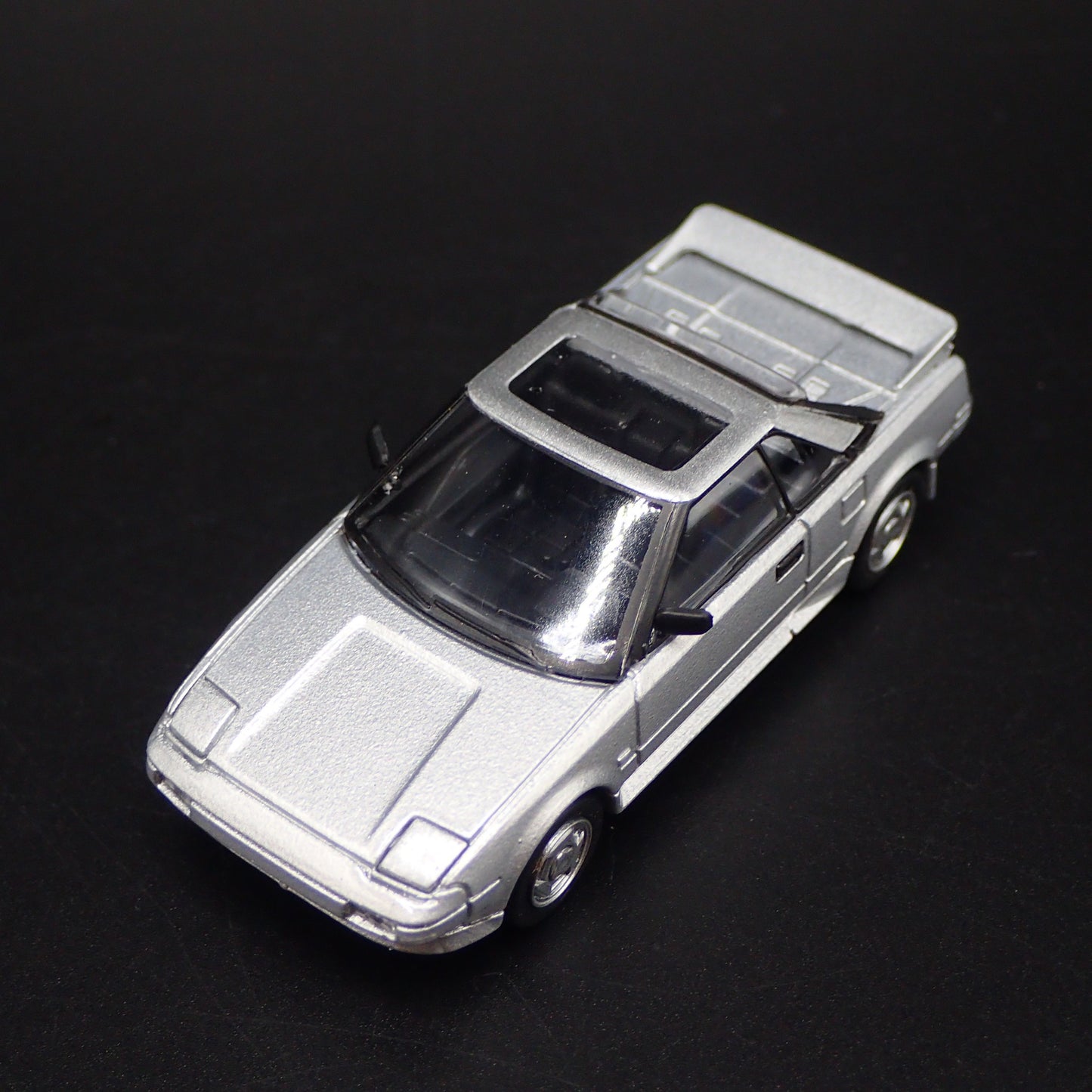 1984-1989 TOYOTA MR2 MK1 RARE 1/64 SCALE COLLECTIBLE DIORAMA DIECAST MODEL CAR