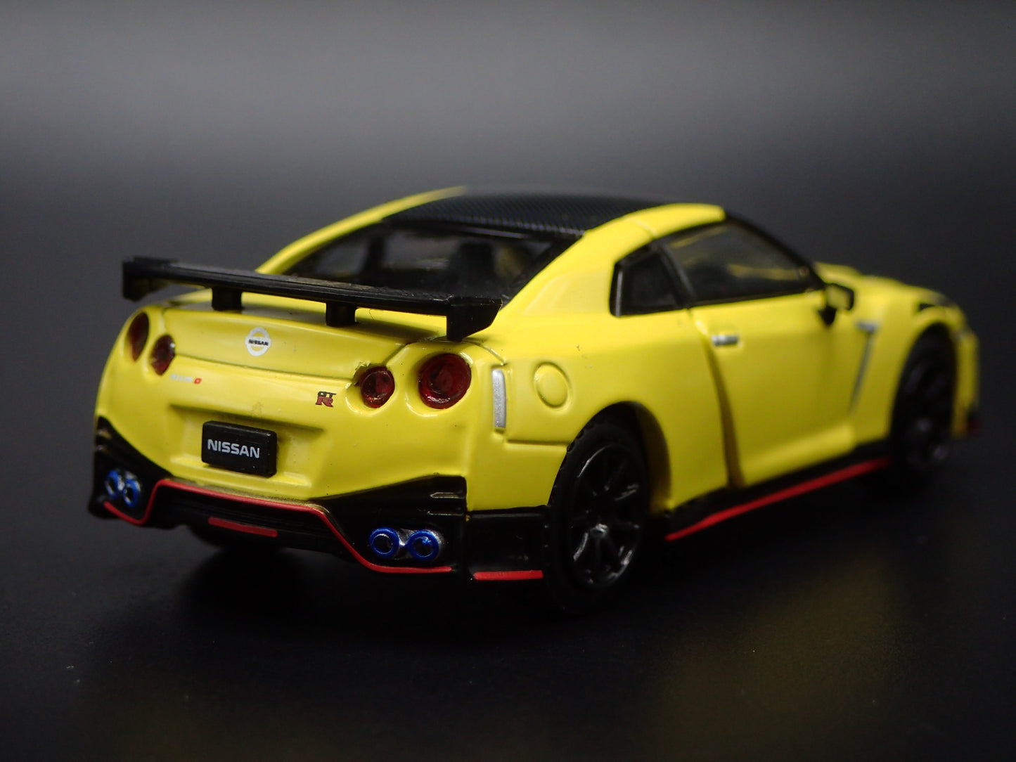 2007-2025 NISSAN GTR R35 NISMO 1:64 SCALE COLLECTIBLE DIORAMA DIECAST MODEL CAR
