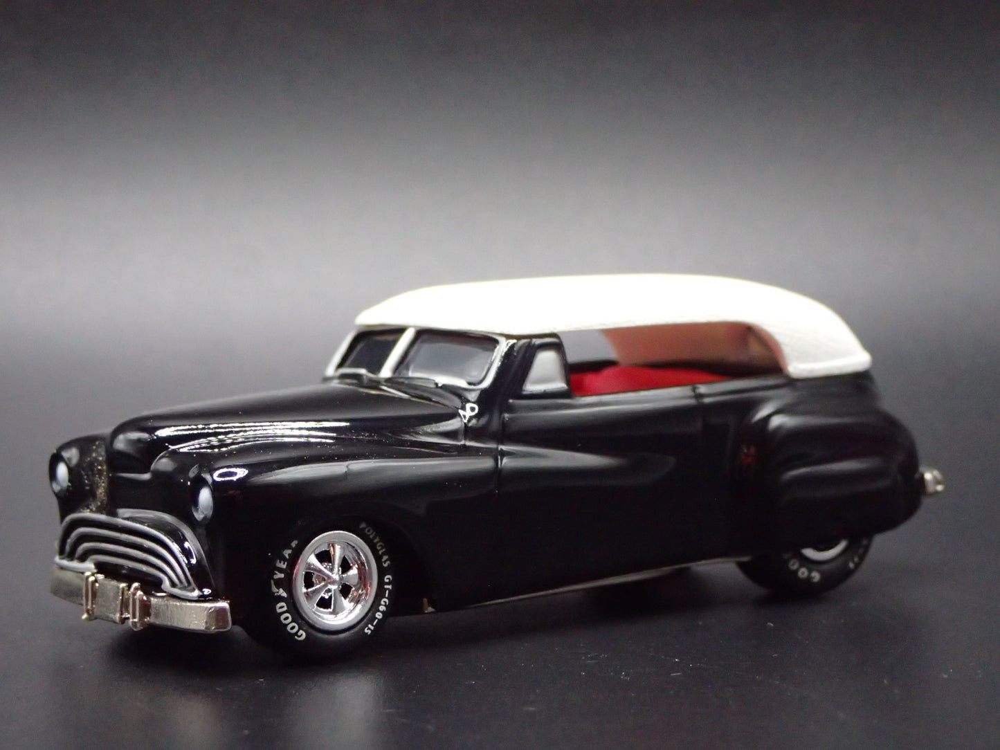 1941 41 PHAETON PHAEYTON GEORGE BARRIS CUSTOM BLACK 1/64 SCALE DIECAST MODEL CAR