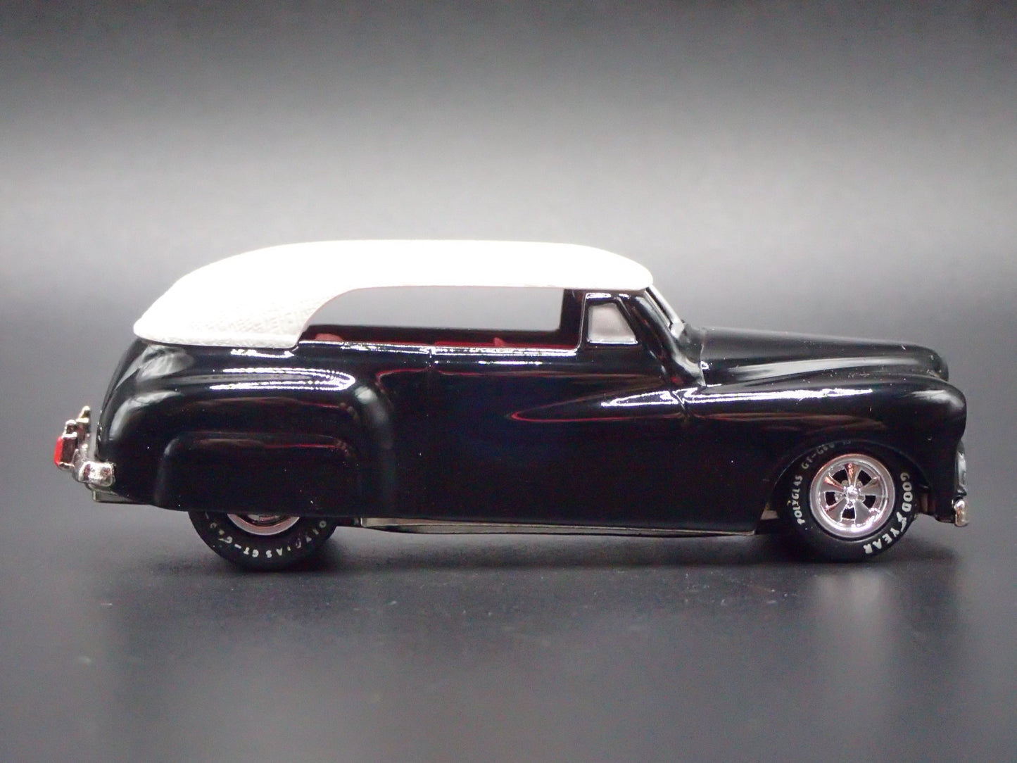 1941 41 PHAETON PHAEYTON GEORGE BARRIS CUSTOM BLACK 1/64 SCALE DIECAST MODEL CAR
