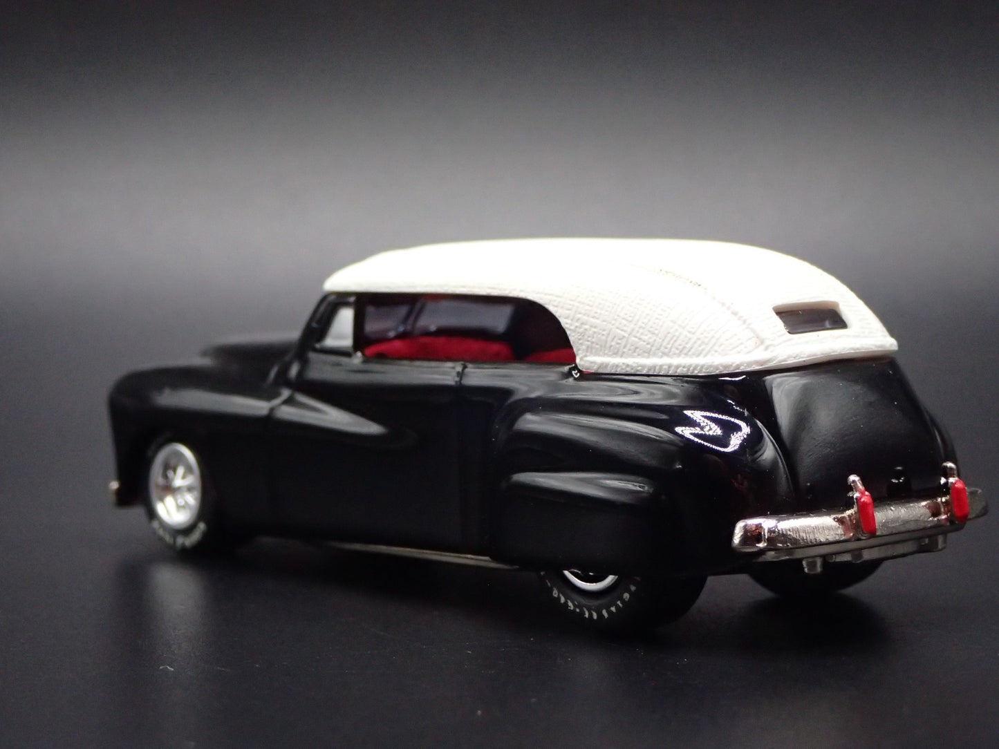 1941 41 PHAETON PHAEYTON GEORGE BARRIS CUSTOM BLACK 1/64 SCALE DIECAST MODEL CAR