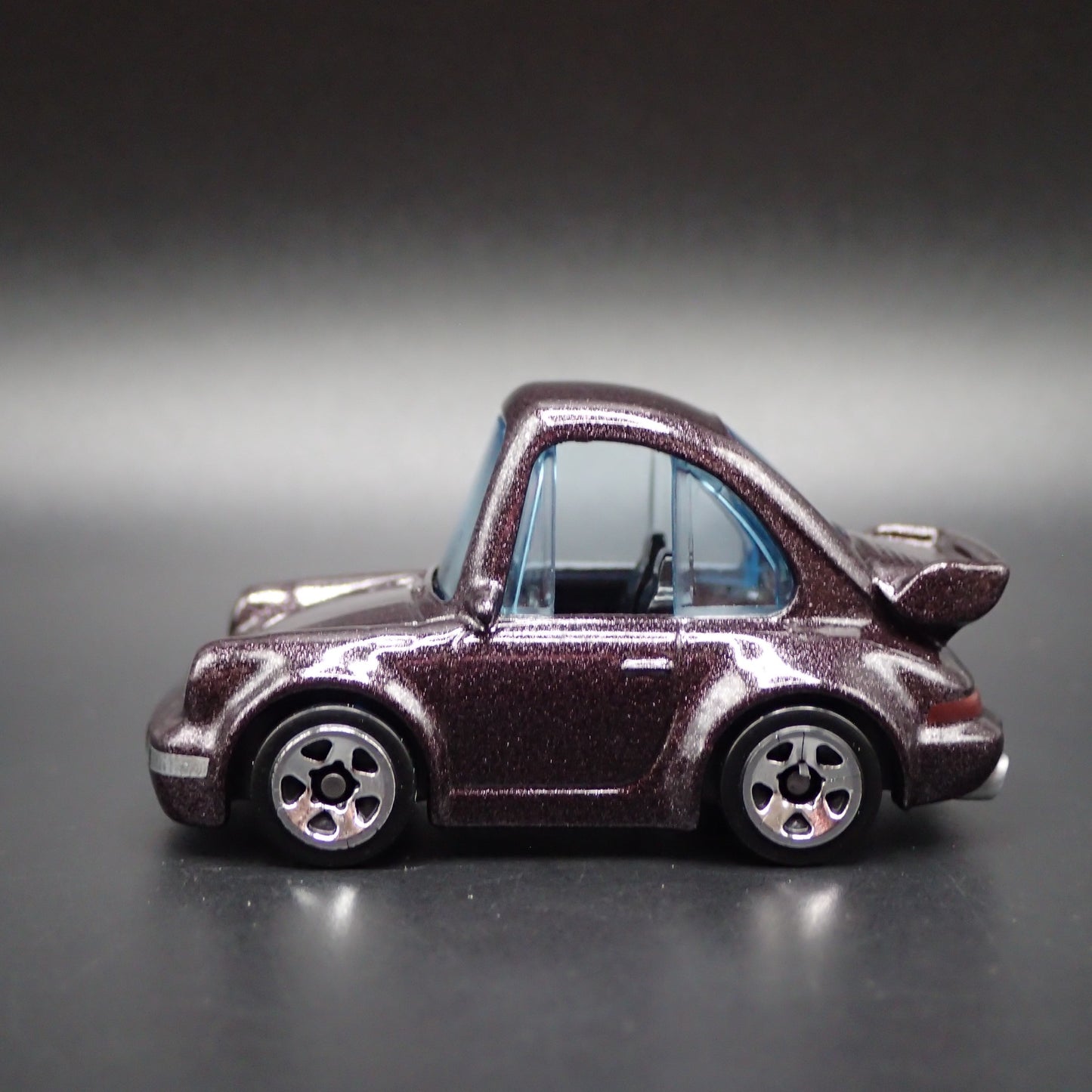 1990-1994 PORSCHE 911 TURBO 3.6 964 TOONED 1:64 SCALE DIORAMA DIECAST MODEL CAR