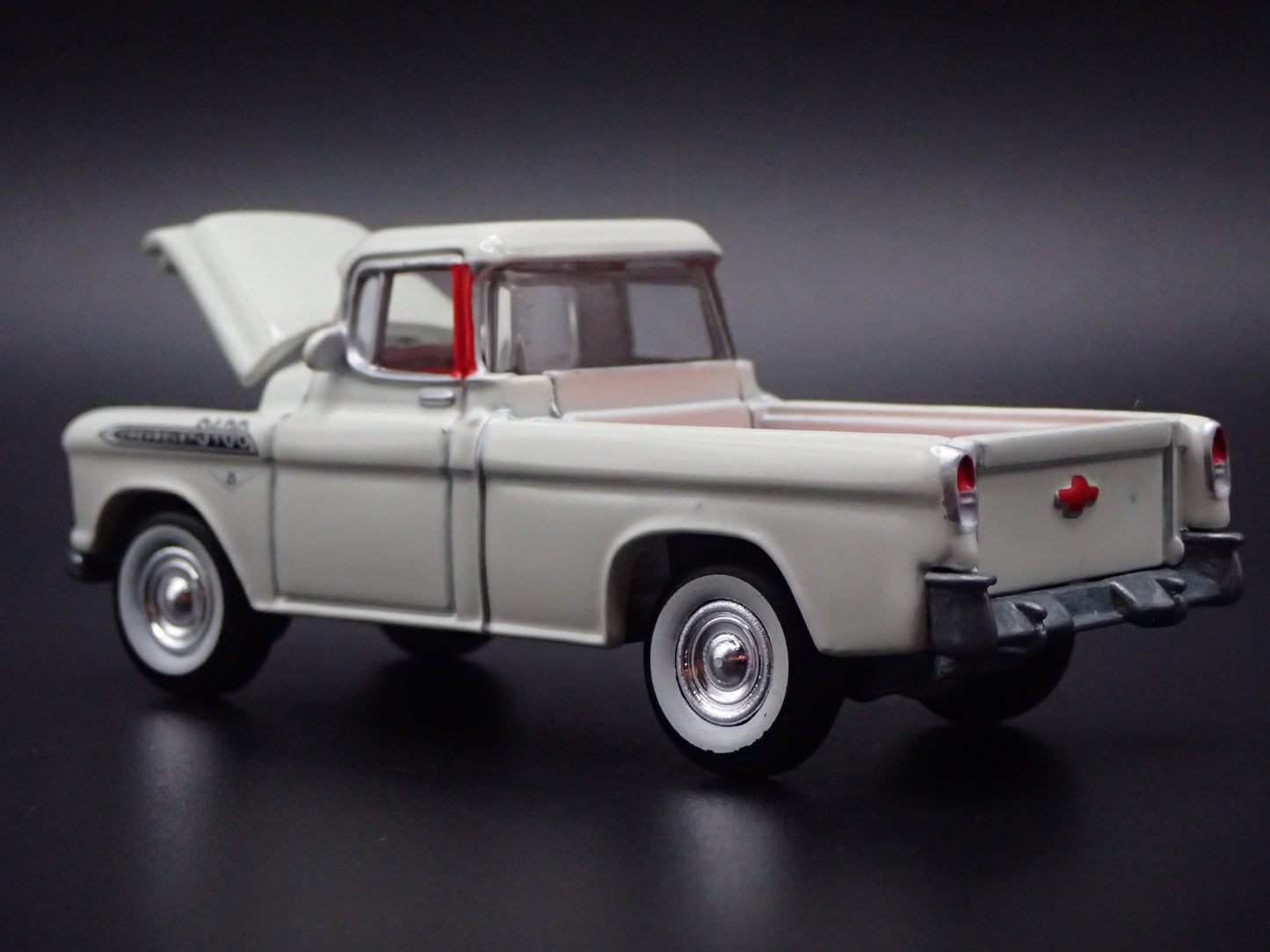 1955 55 CHEVY CHEVROLET CAMEO PICKUP TRUCK 1:64 SCALE DIORAMA DIECAST MODEL CAR