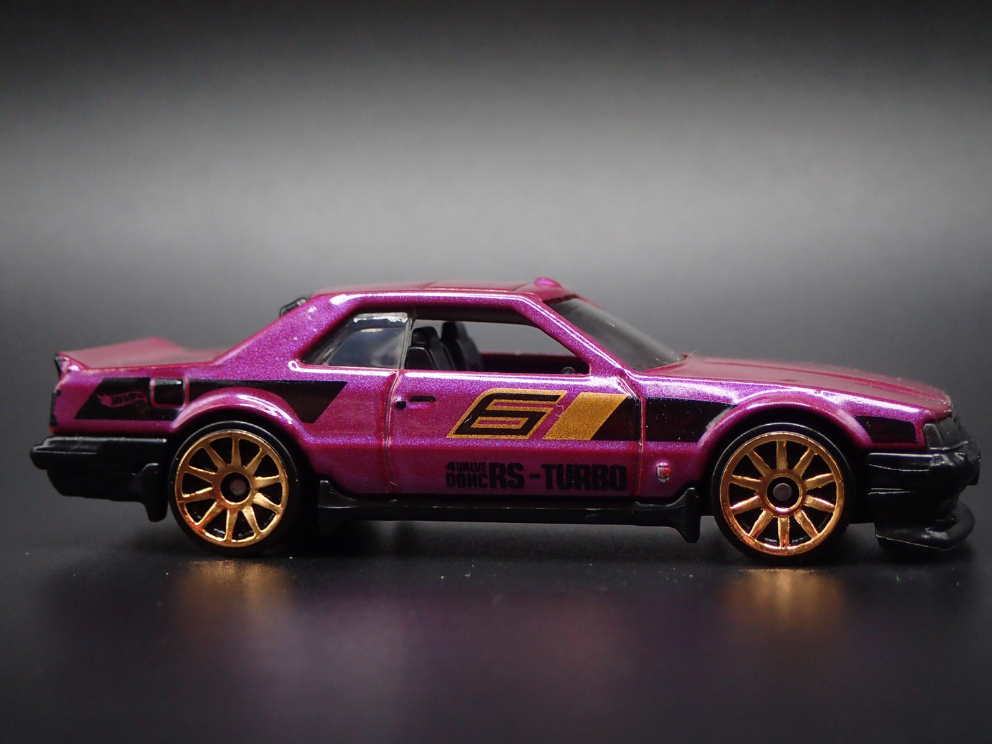 1981-1985 NISSAN SKYLINE RS KDR30 PURP 1:64 SCALE COLLECTIBLE DIECAST MODEL CAR