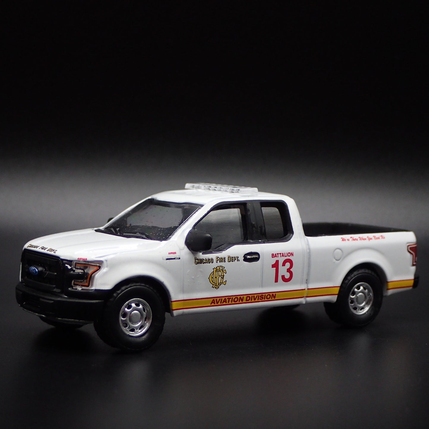 2016 FORD F150 PICKUP TRUCK CHICAGO, IL FIRE DEPT 1:64 SCALE DIECAST MODEL CAR