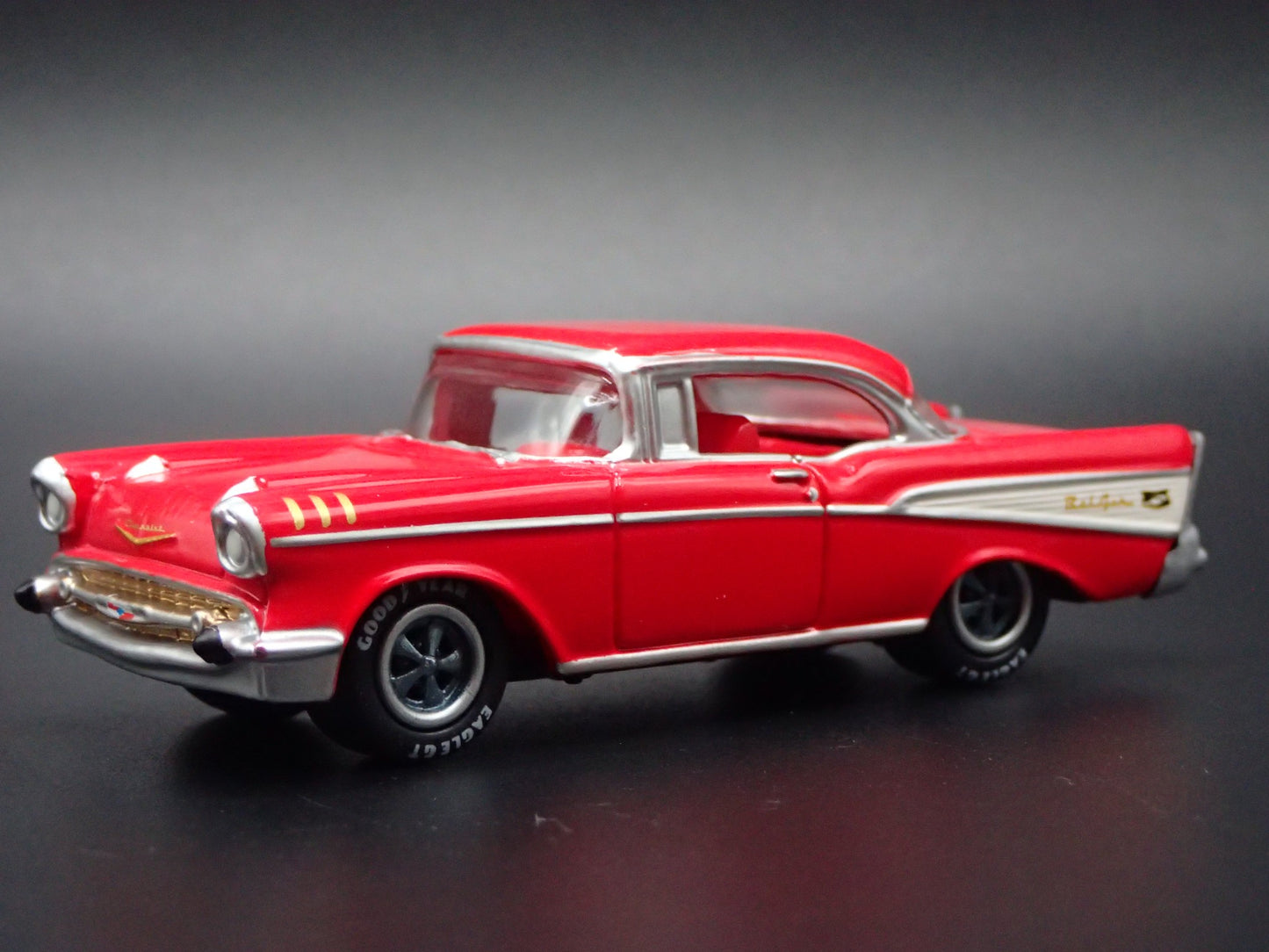 1957 57 CHEVY CHEVROLET BEL AIR RED 1:64 SCALE DIORAMA DIECAST MODEL CAR