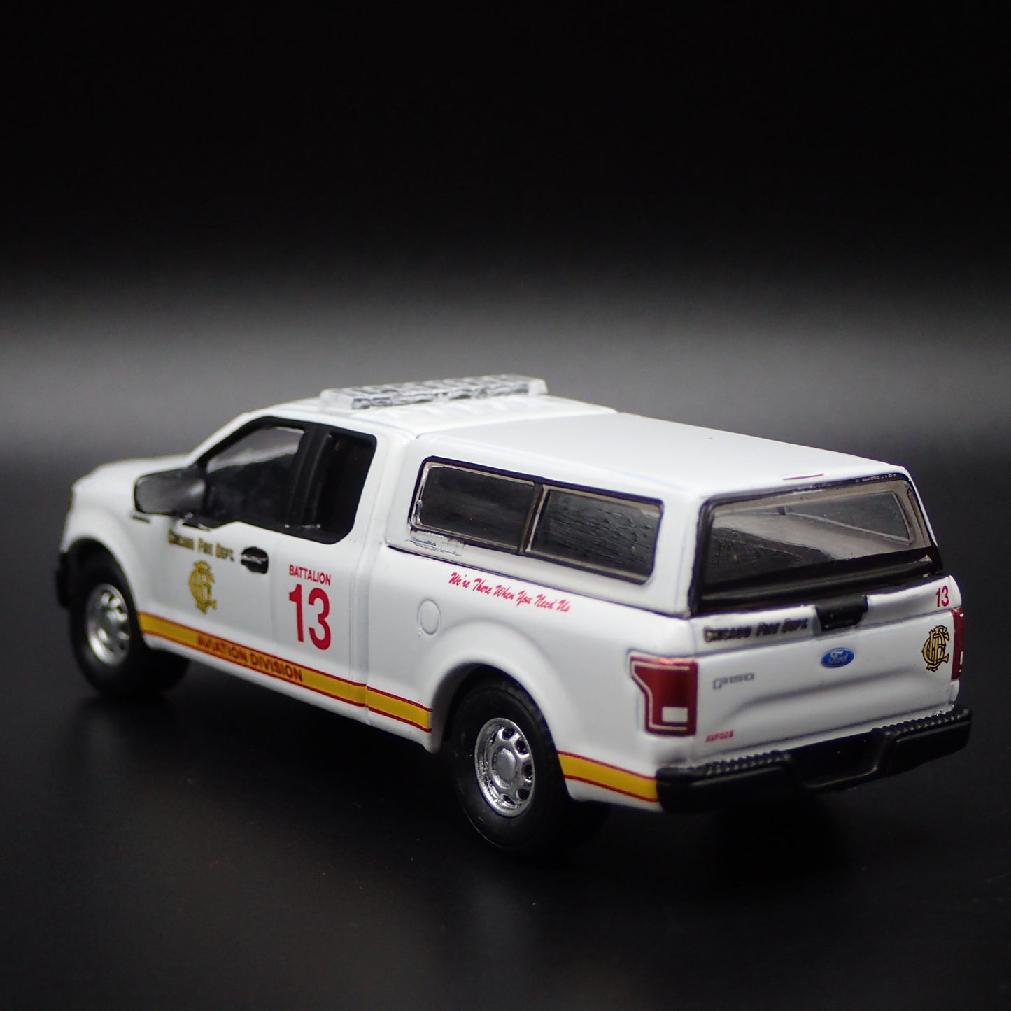2016 FORD F150 PICKUP TRUCK CHICAGO, IL FIRE DEPT 1:64 SCALE DIECAST MODEL CAR