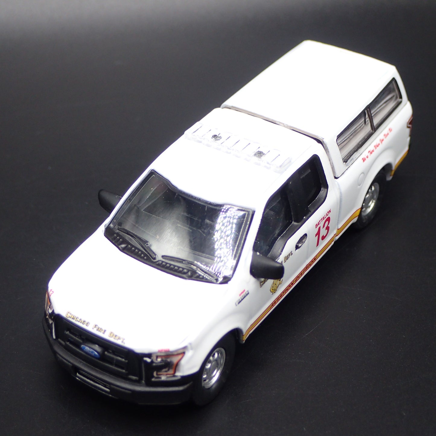 2016 FORD F150 PICKUP TRUCK CHICAGO, IL FIRE DEPT 1:64 SCALE DIECAST MODEL CAR