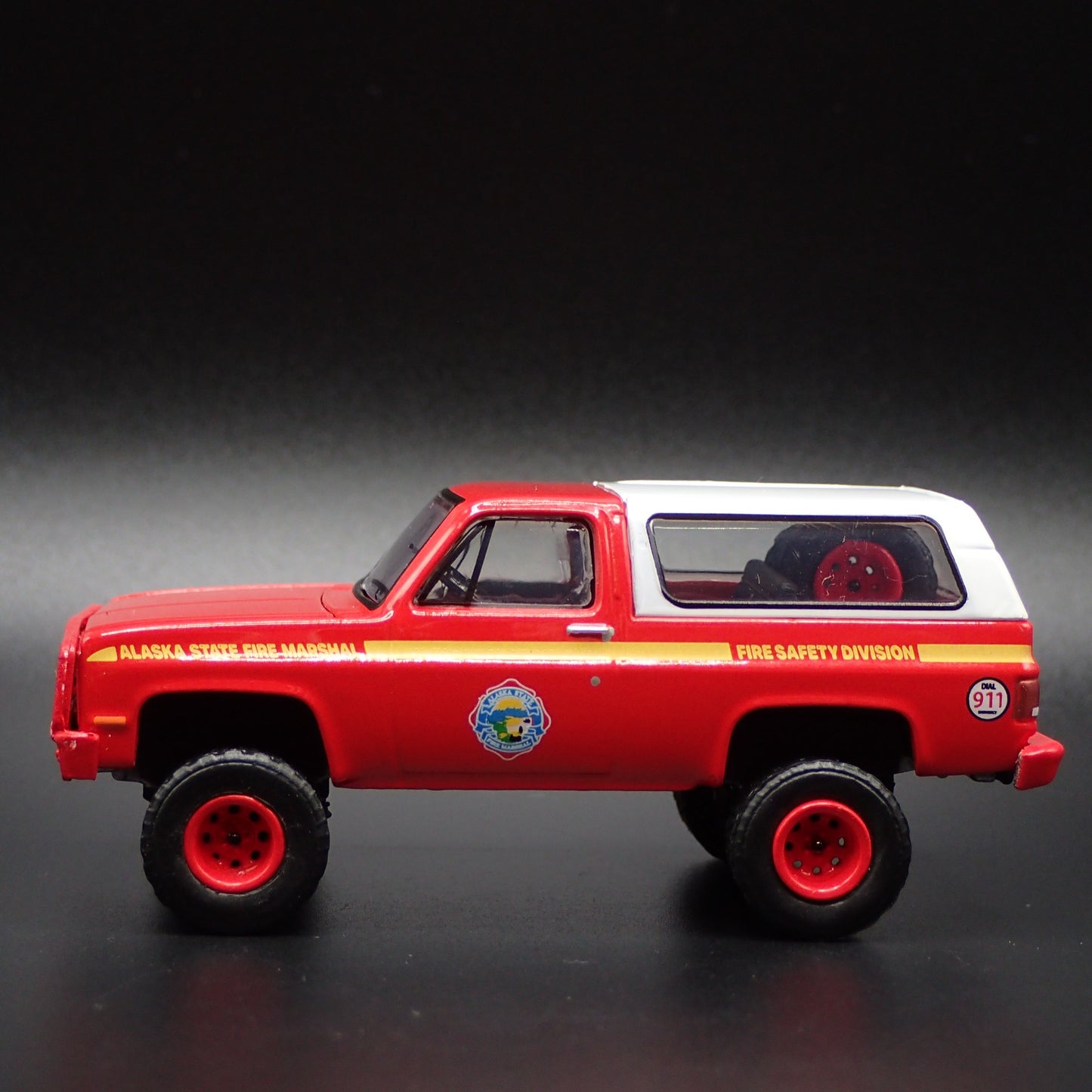 1984 CHEVY CHEVROLET BLAZER M1009 SQUAREBODY ALASAKA FIRE 1:64 DIECAST MODEL CAR