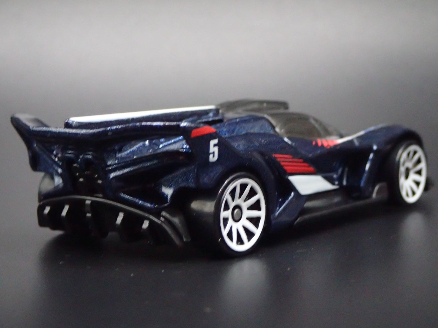 2024-2025 BUGATTI BOLIDE SUPER CAR BLUE 1:64 SCALE DIORAMA DIECAST MODEL CAR