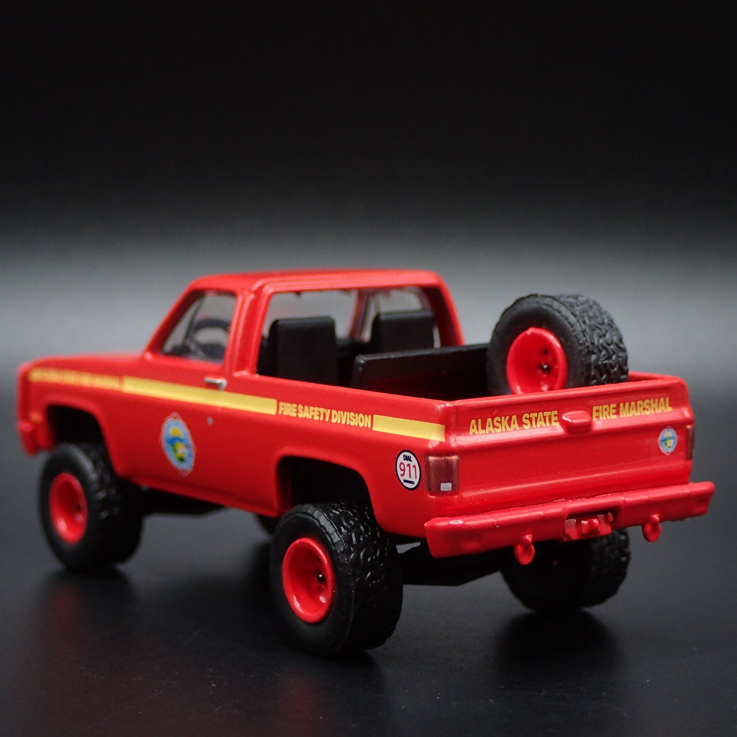 1984 CHEVY CHEVROLET BLAZER M1009 SQUAREBODY ALASAKA FIRE 1:64 DIECAST MODEL CAR