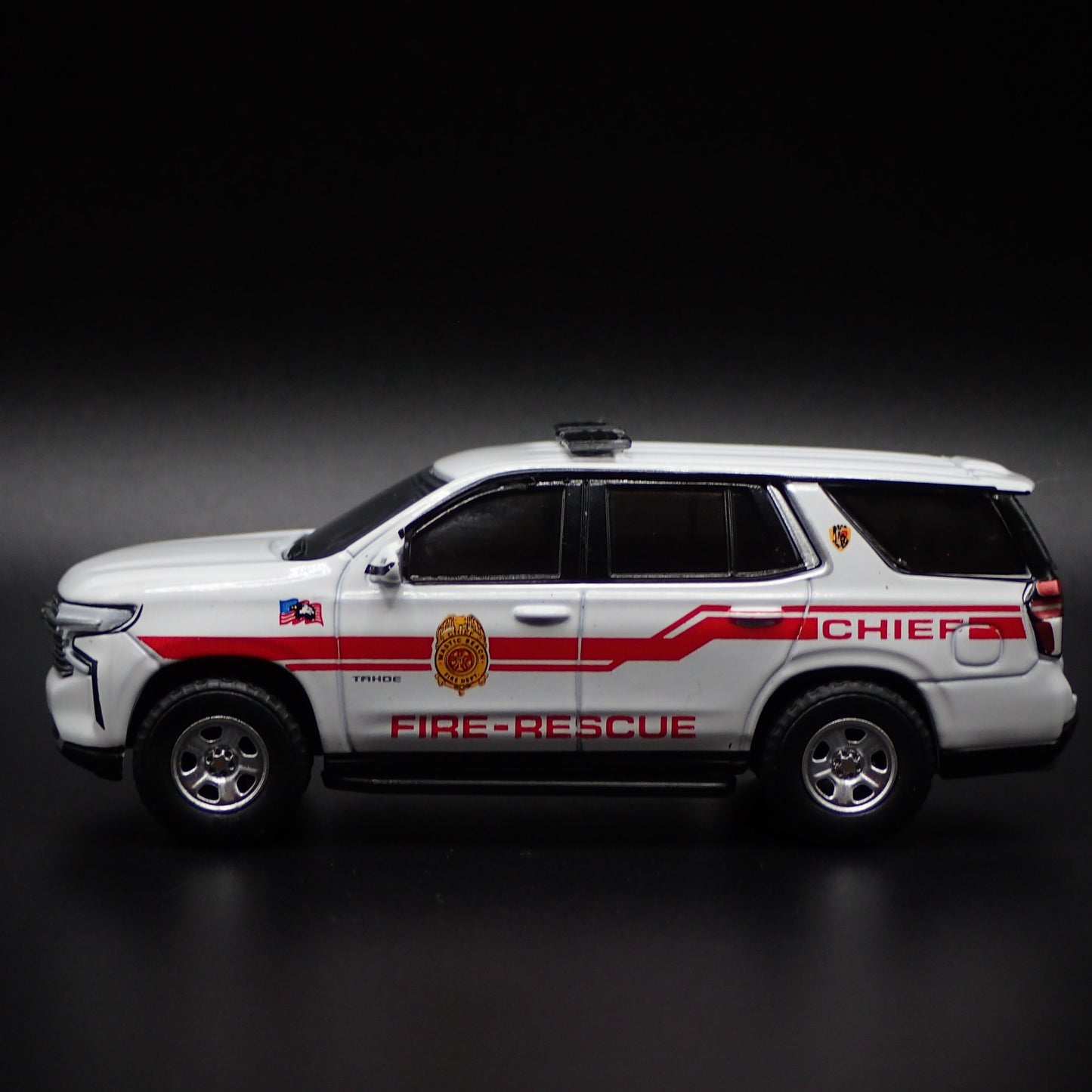 2021 21 CHEVROLET TAHOE MASTIC BEACH, NY FIRE DEPT 1:64 SCALE DIECAST MODEL CAR