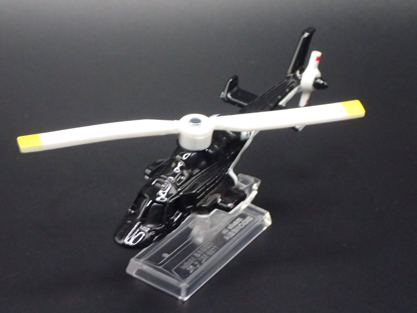 BELL 222 AIRWOLF HELICOPTER 1:64 HW SCALE COLLECTIBLE DIORAMA DIECAST MODEL CAR