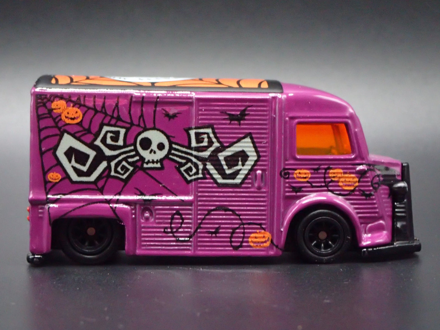 1947-1981 CITROEN TYPE H NIGHTMERE BEFORE XMAS 1:64 SCALE DIECAST MODEL CAR