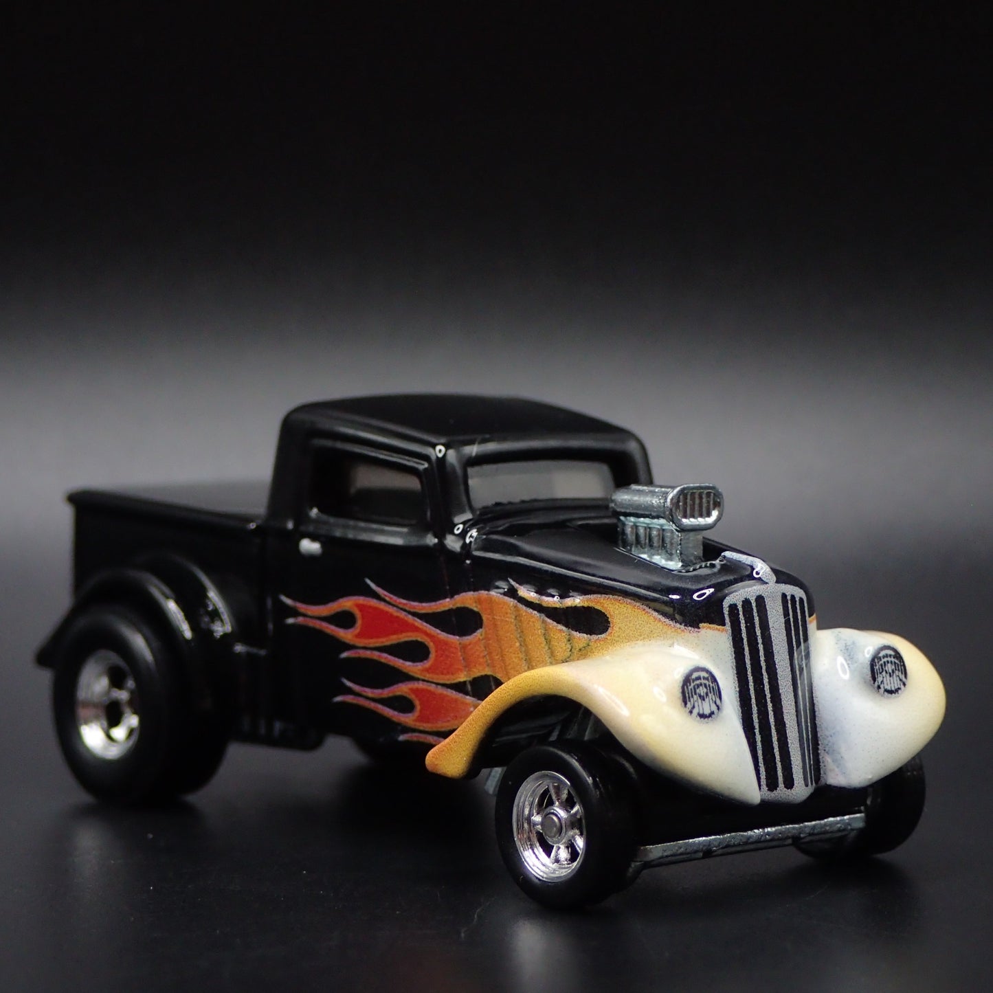 1933 33 WILLYS PICKUP GASSER NHRA 1:64 SCALE COLLECTIBLE DIECAST MODEL CAR