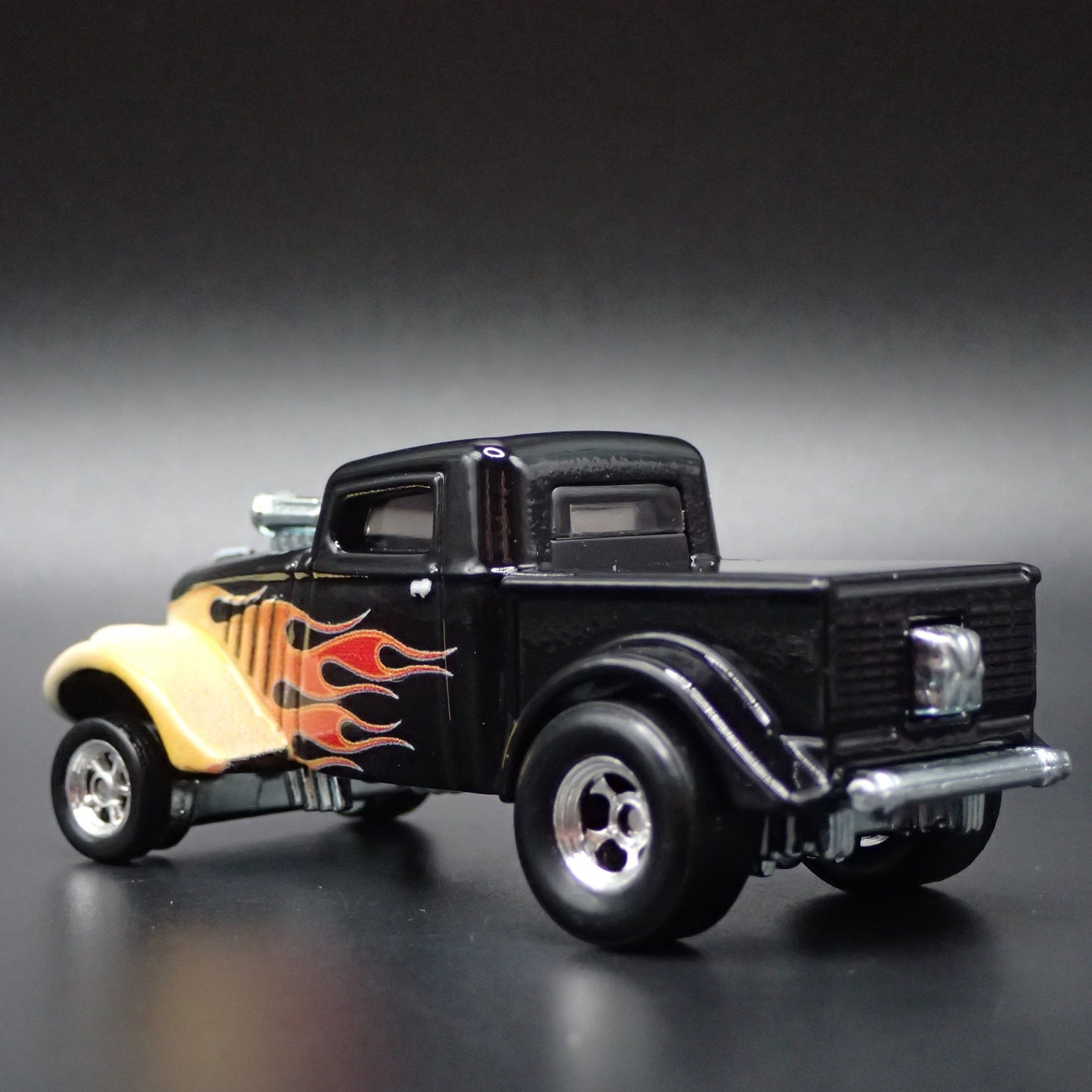 1933 33 WILLYS PICKUP GASSER NHRA 1:64 SCALE COLLECTIBLE DIECAST MODEL CAR