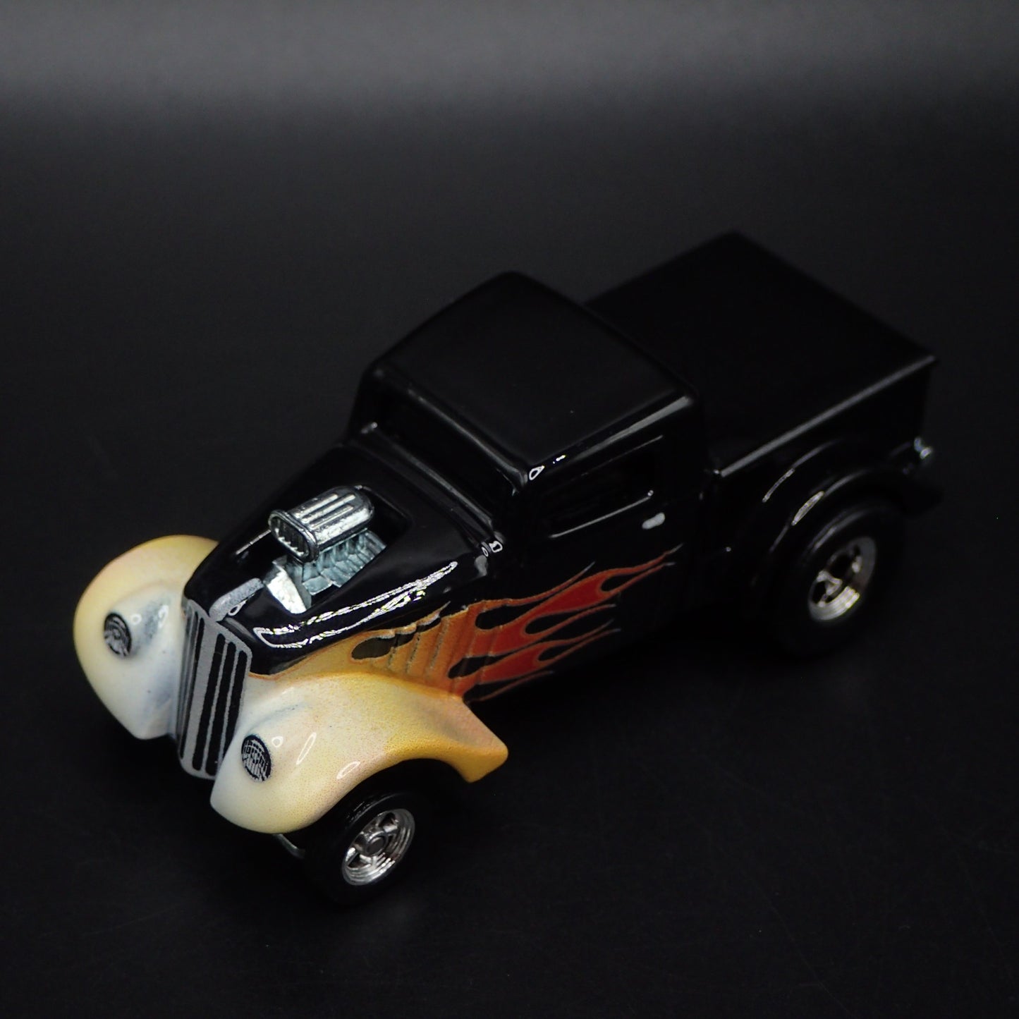 1933 33 WILLYS PICKUP GASSER NHRA 1:64 SCALE COLLECTIBLE DIECAST MODEL CAR