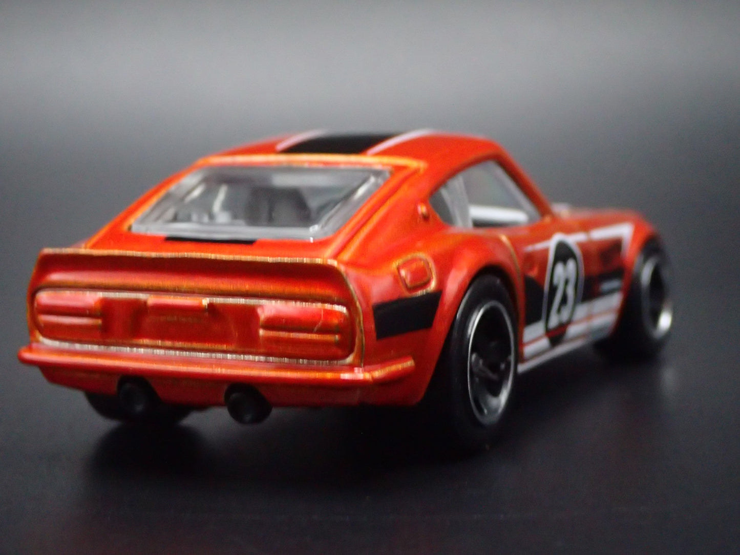 1970-1973 DATSUN 240Z JDM RARE 1:64 SCALE COLLECTIBLE DIORAMA DIECAST MODEL CAR