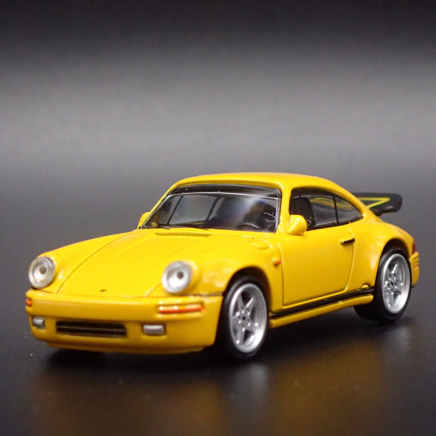 1987-1996 PORSCHE 911 CARRERA RUF CTR 1:64 SCALE DIORAMA DIECAST MODEL CAR