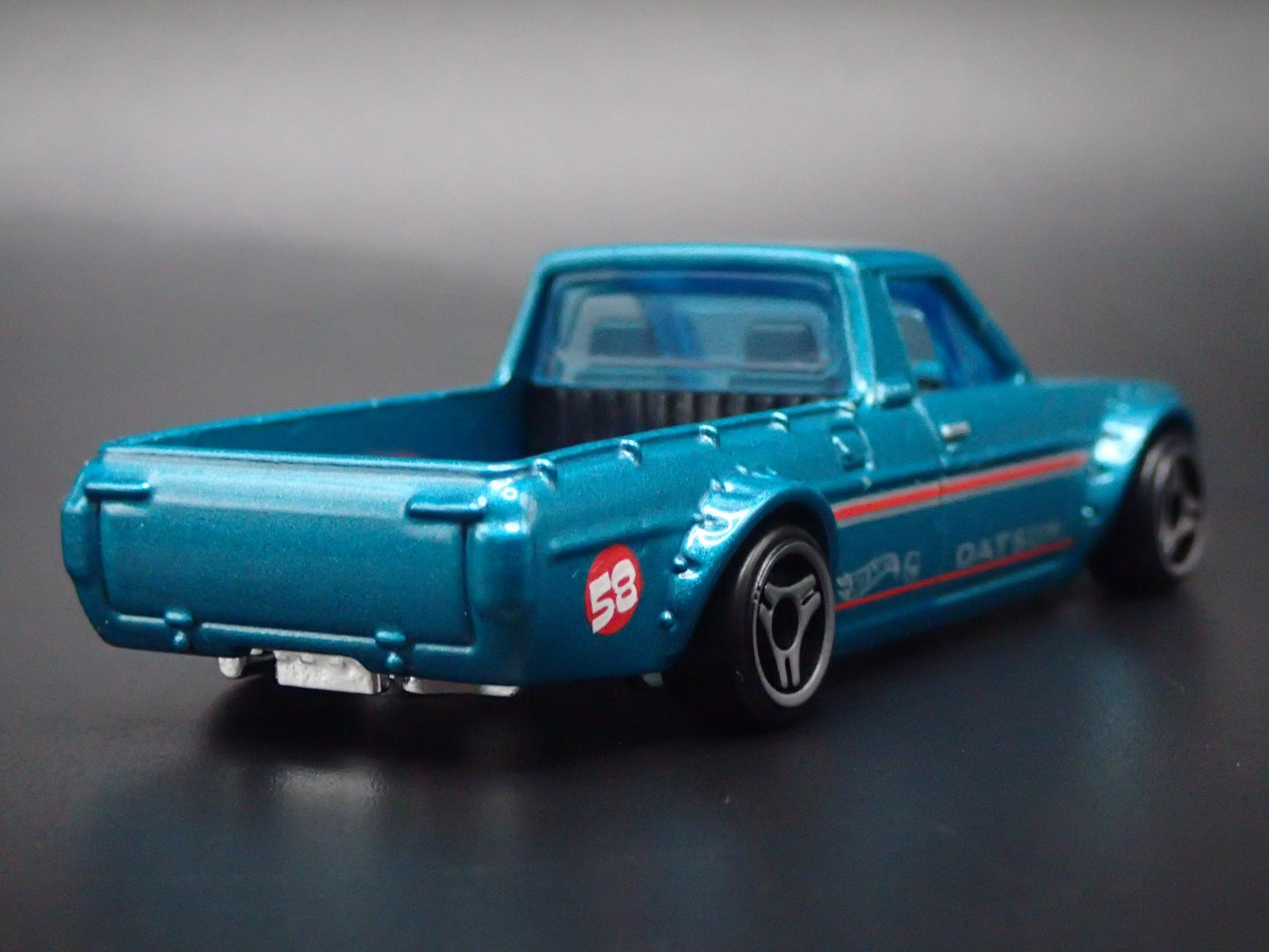 1971-1977 DATSUN SUNNY PICKUP TRUCK B120 GREEN 1:64 SCALE DIECAST MODEL CAR