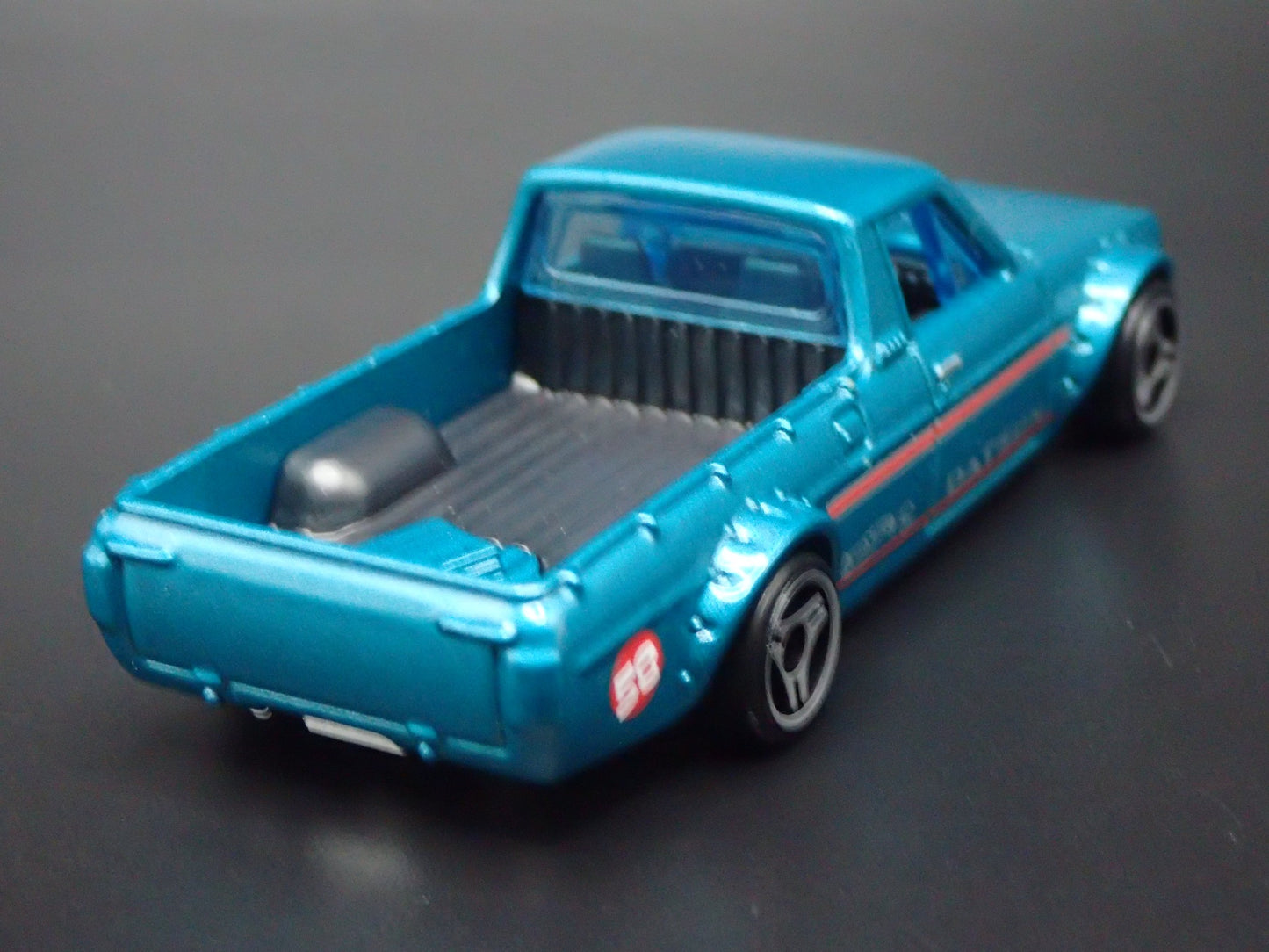 1971-1977 DATSUN SUNNY PICKUP TRUCK B120 GREEN 1:64 SCALE DIECAST MODEL CAR