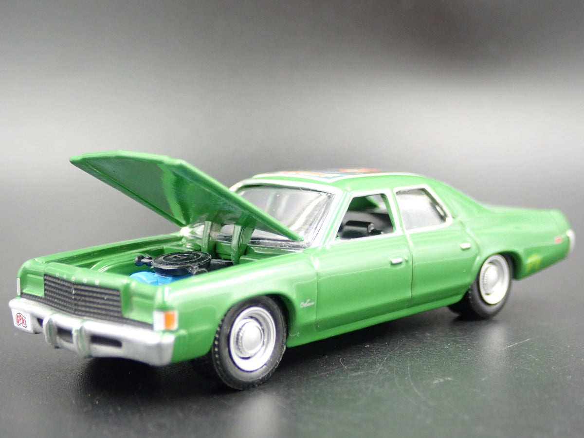 1977 77 DODGE ROYAL MONACO 4 FOUR DOOR GPK 1/64 SCALE DIORAMA DIECAST MODEL CAR-Burning Rubber Toy Company