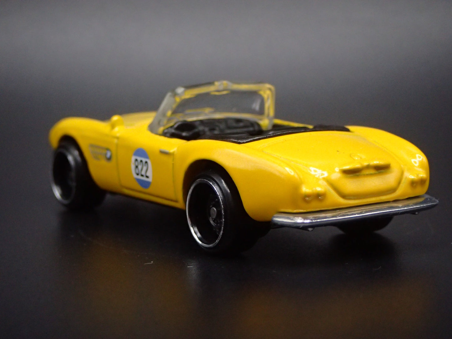 1956-1959 BMW 507 CONVERTIBLE 1:64 SCALE COLLECTIBLE DIORAMA DIECAST MODEL CAR