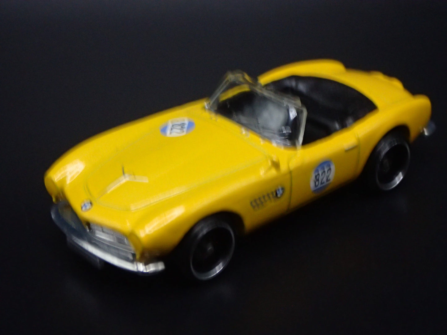 1956-1959 BMW 507 CONVERTIBLE 1:64 SCALE COLLECTIBLE DIORAMA DIECAST MODEL CAR