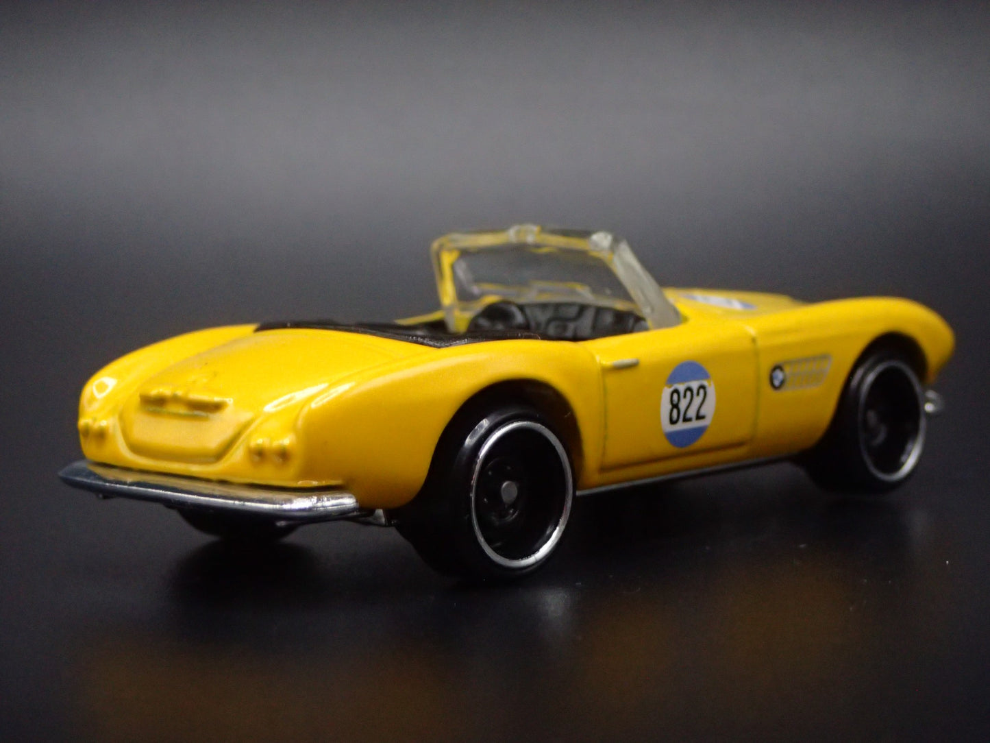 1956-1959 BMW 507 CONVERTIBLE 1:64 SCALE COLLECTIBLE DIORAMA DIECAST MODEL CAR
