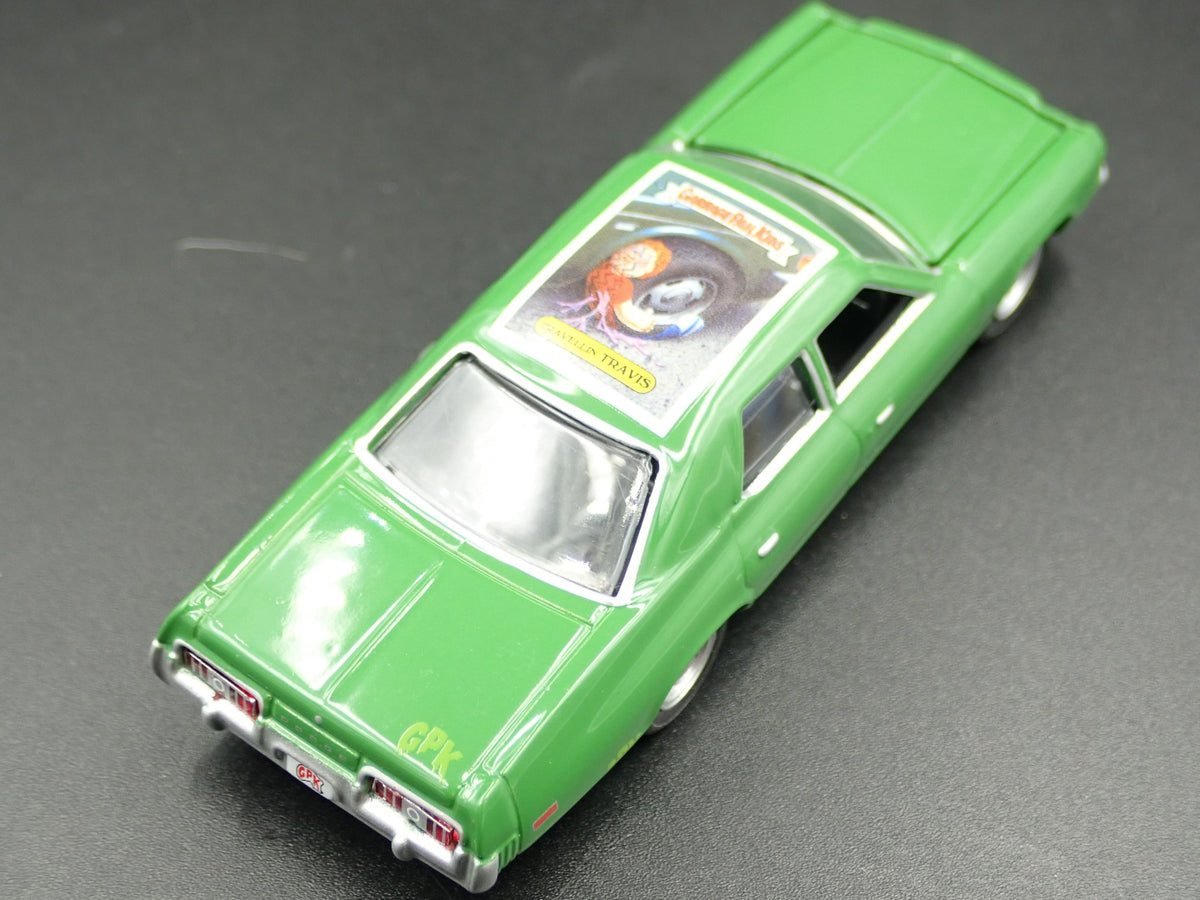 1977 77 DODGE ROYAL MONACO 4 FOUR DOOR GPK 1/64 SCALE DIORAMA DIECAST MODEL CAR-Burning Rubber Toy Company