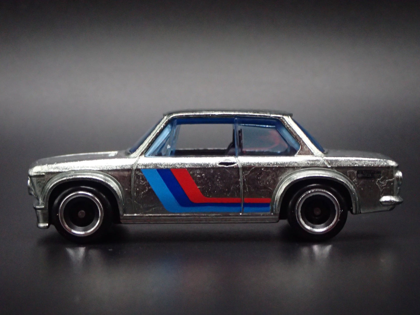 1966-1977 BMW 2002 SILVER 1:64 SCALE COLLECTIBLE DIORAMA DIECAST MODEL CAR
