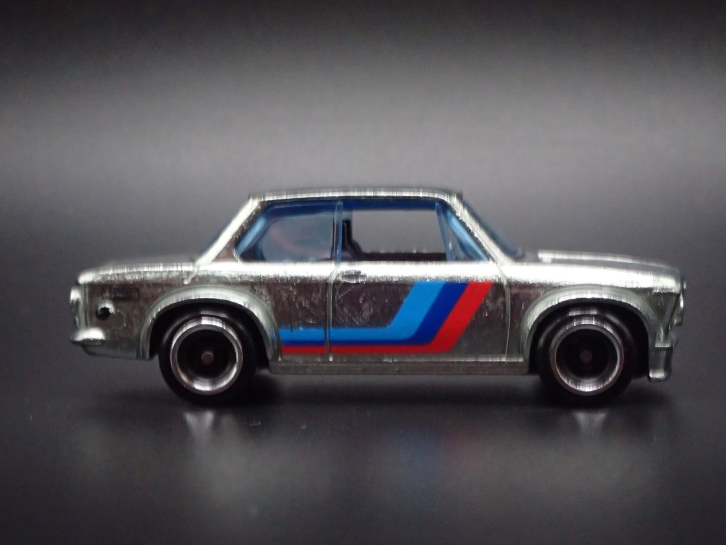1966-1977 BMW 2002 SILVER 1:64 SCALE COLLECTIBLE DIORAMA DIECAST MODEL CAR