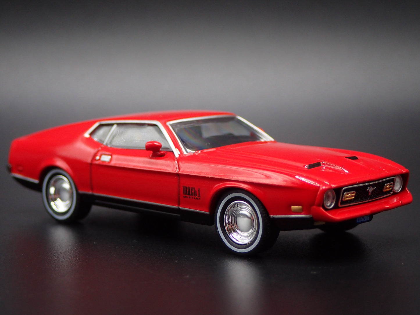 1971 71 FORD MUSTANG MACH 1 FASTBACK JAMES BOND 007 1:64 SCALE DIECAST MODEL CAR