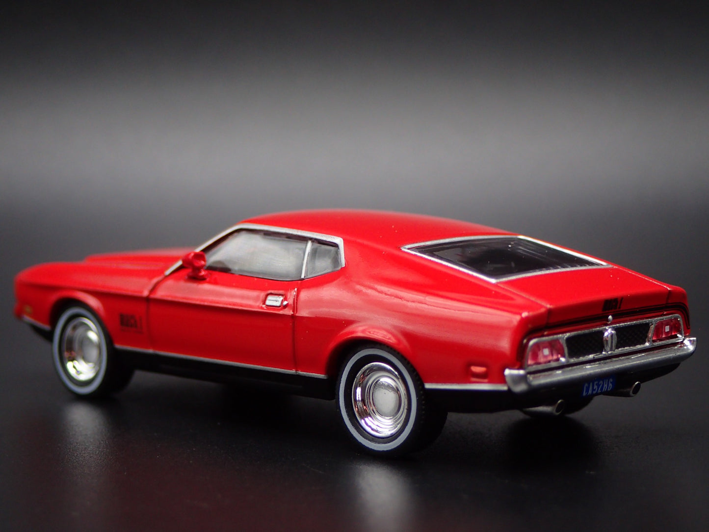 1971 71 FORD MUSTANG MACH 1 FASTBACK JAMES BOND 007 1:64 SCALE DIECAST MODEL CAR