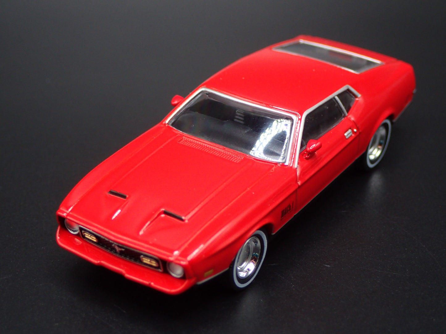 1971 71 FORD MUSTANG MACH 1 FASTBACK JAMES BOND 007 1:64 SCALE DIECAST MODEL CAR