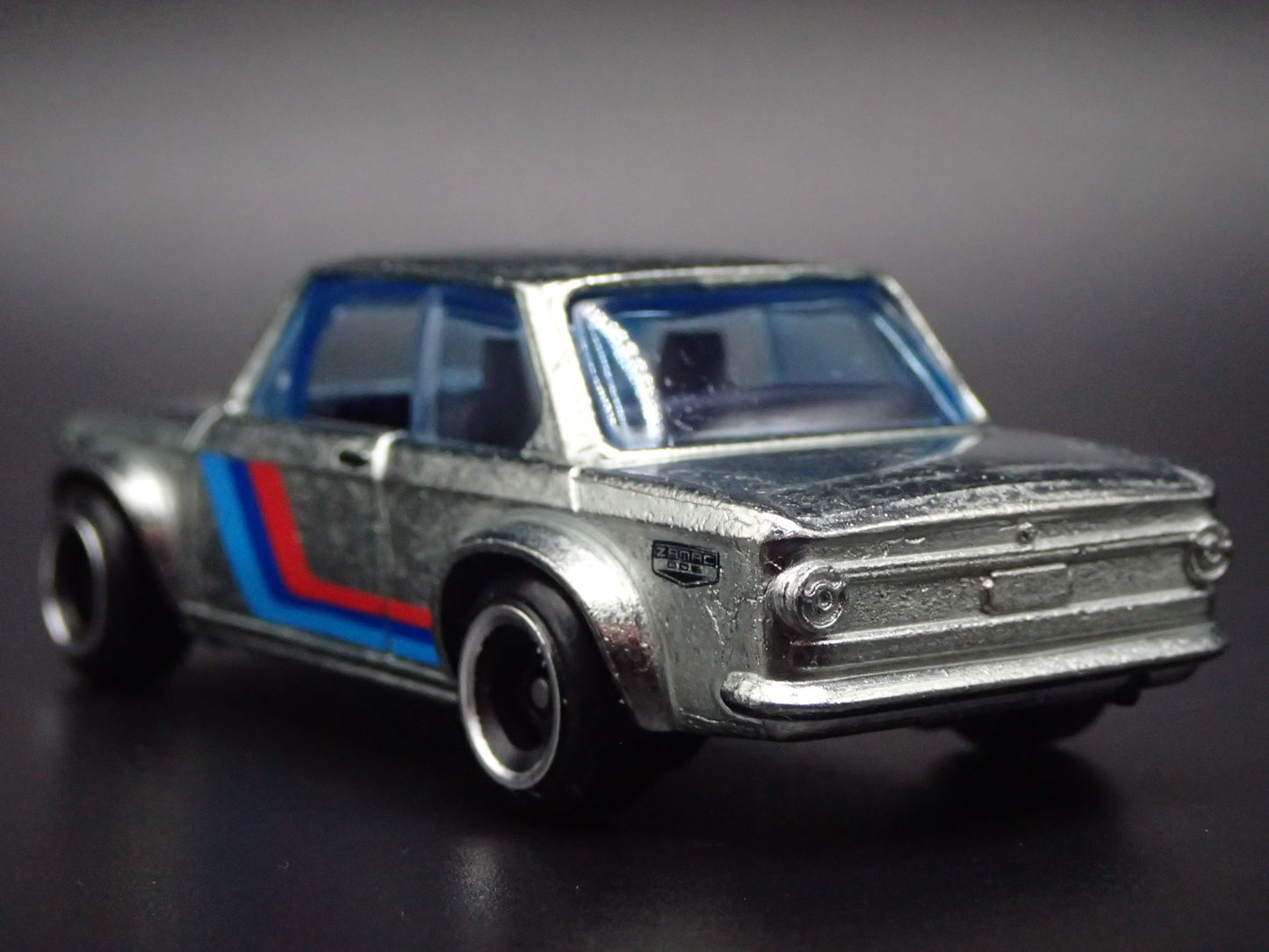 1966-1977 BMW 2002 SILVER 1:64 SCALE COLLECTIBLE DIORAMA DIECAST MODEL CAR
