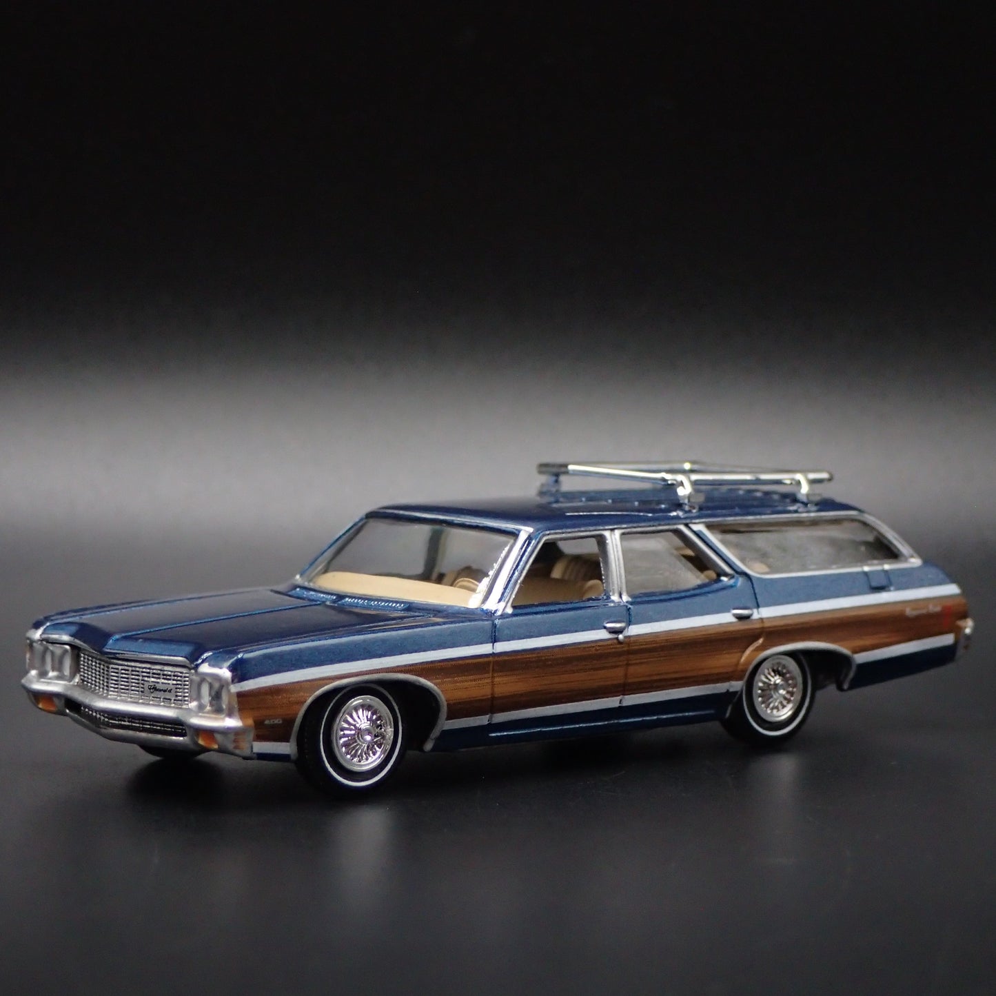 1970 CHEVY CHEVROLET KINGSWOOD ESTATE STATION WAGON 1/64 SCALE DIECAST MODEL CAR