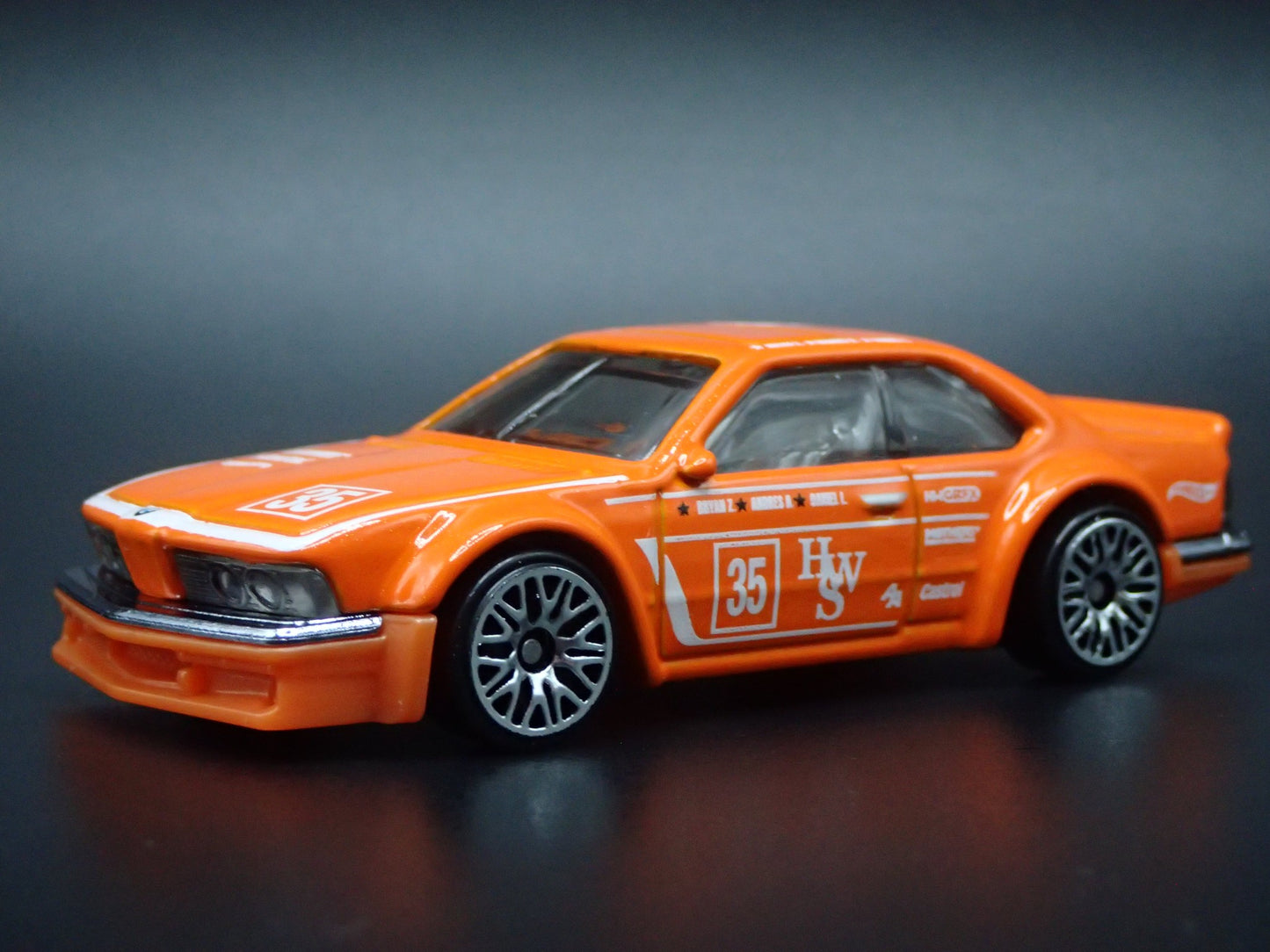 1985-1989 BMW 635 CSI ORANGE 1:64 SCALE COLLECTIBLE DIORAMA DIECAST MODEL CAR