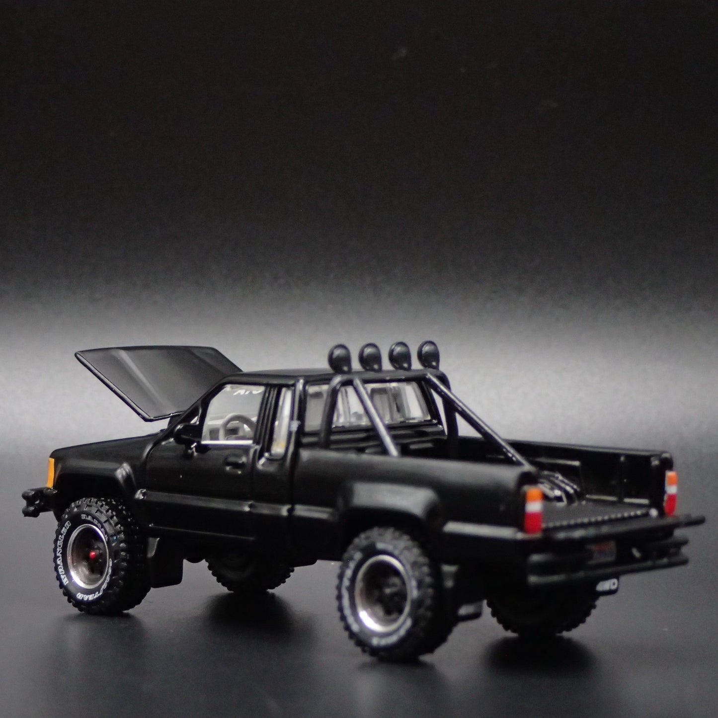 1984-1988 TOYOTA SR5 PICKUP TRUCK BLACK 1/64 SCALE COLLECTIBLE DIECAST MODEL CAR