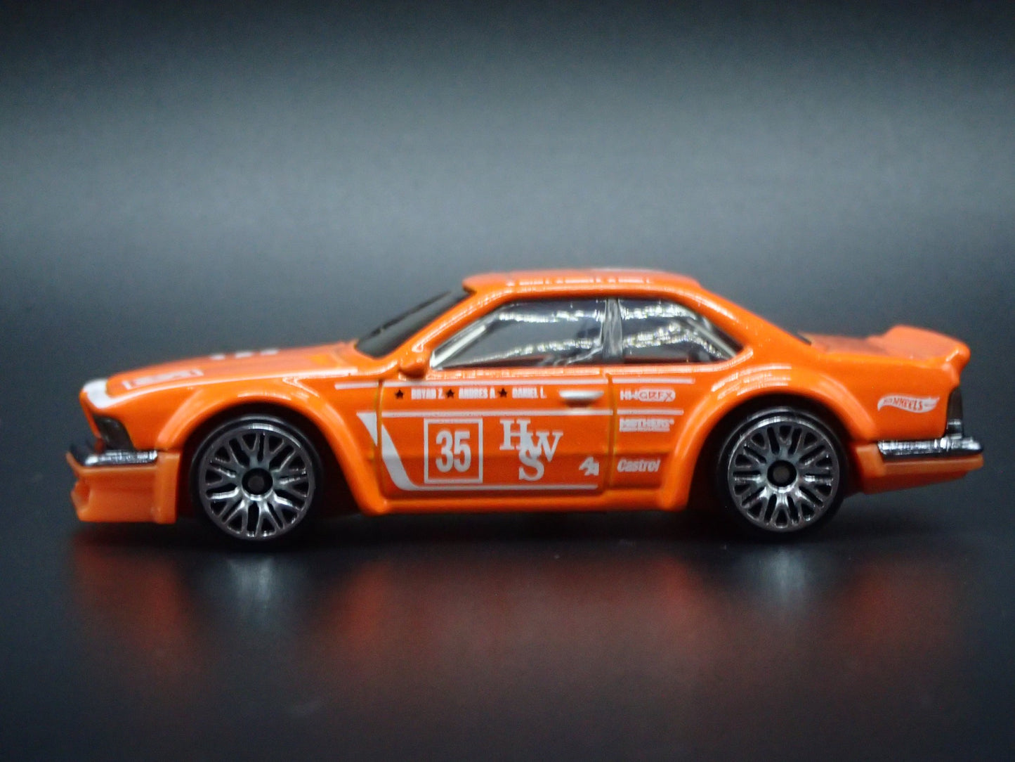 1985-1989 BMW 635 CSI ORANGE 1:64 SCALE COLLECTIBLE DIORAMA DIECAST MODEL CAR