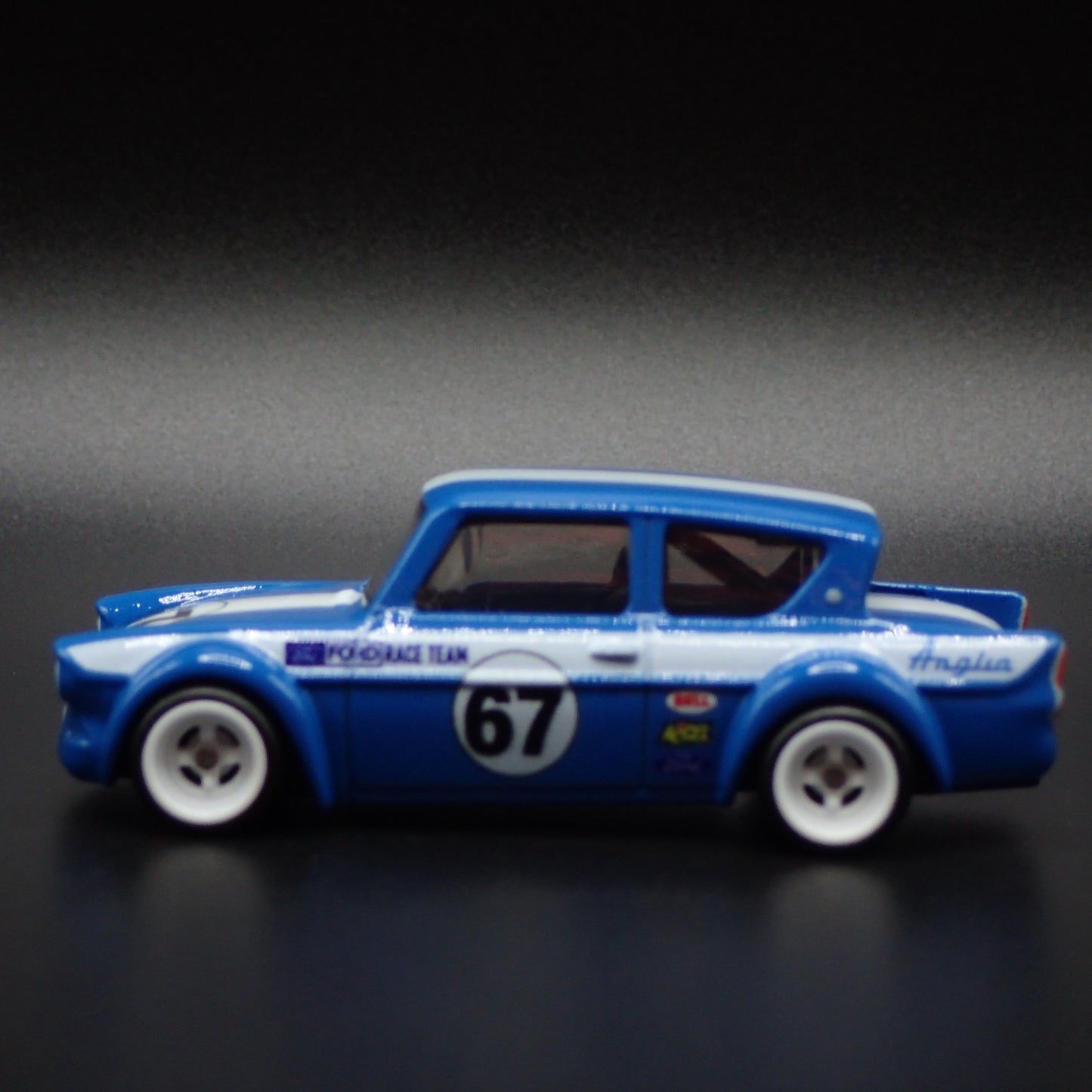 1967 67 FORD ANGLIA RACE CAR 1:64 SCALE COLLECTIBLE DIORAMA DIECAST MODEL CAR