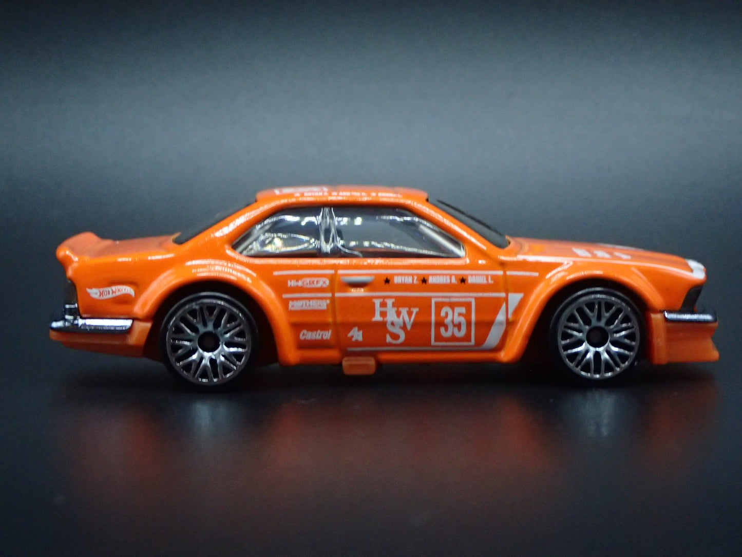 1985-1989 BMW 635 CSI ORANGE 1:64 SCALE COLLECTIBLE DIORAMA DIECAST MODEL CAR