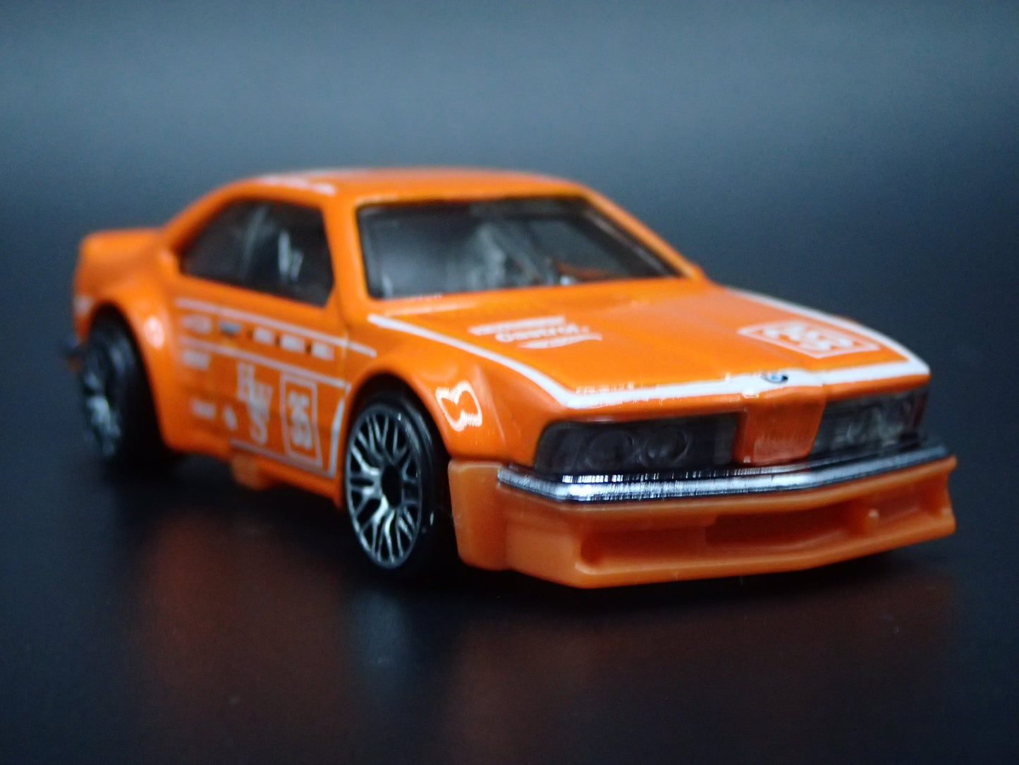1985-1989 BMW 635 CSI ORANGE 1:64 SCALE COLLECTIBLE DIORAMA DIECAST MODEL CAR