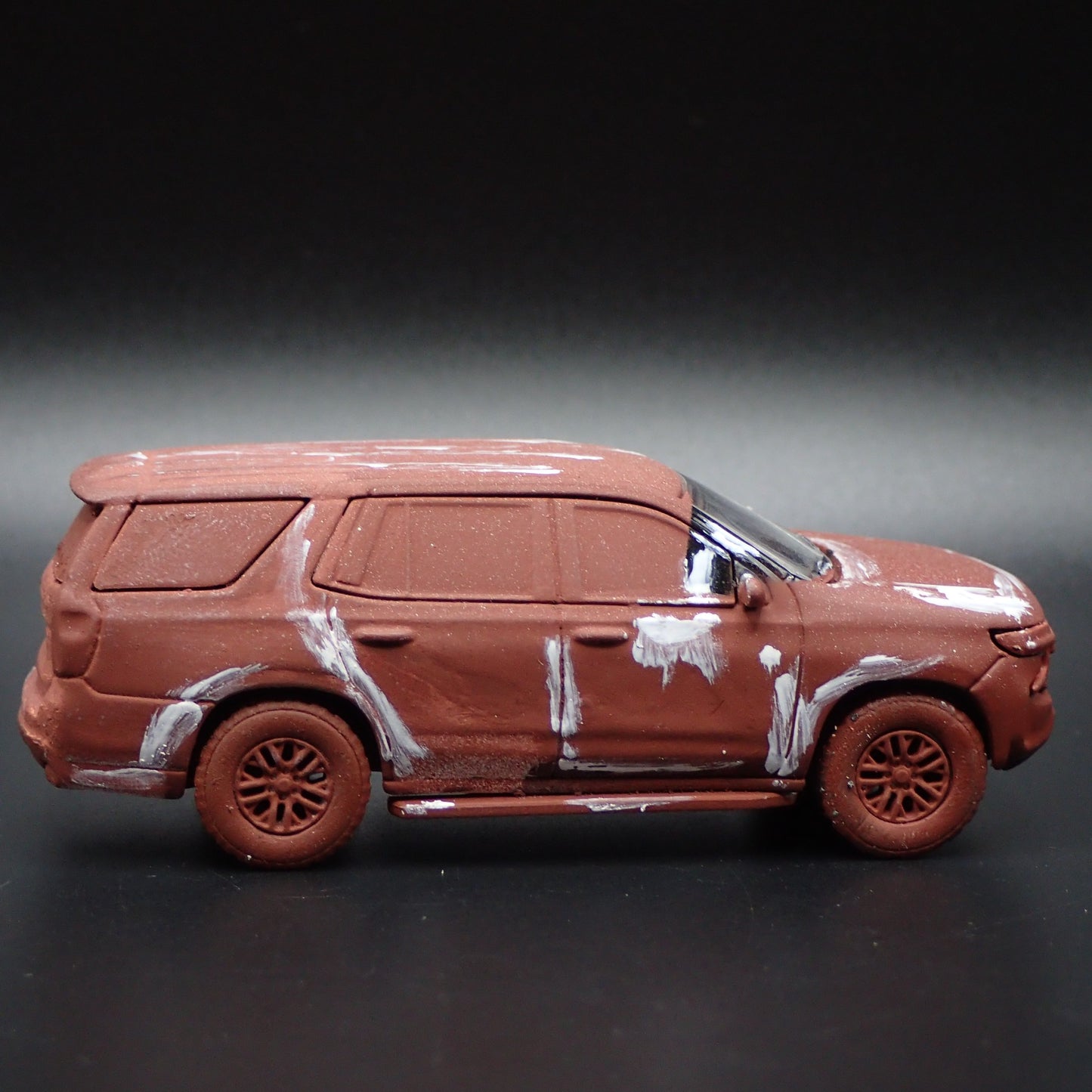 2021-2025 CHEVY CHEVROLET TAHOE OFFROAD ABANDONED 1:64 SCALE DIECAST MODEL CAR