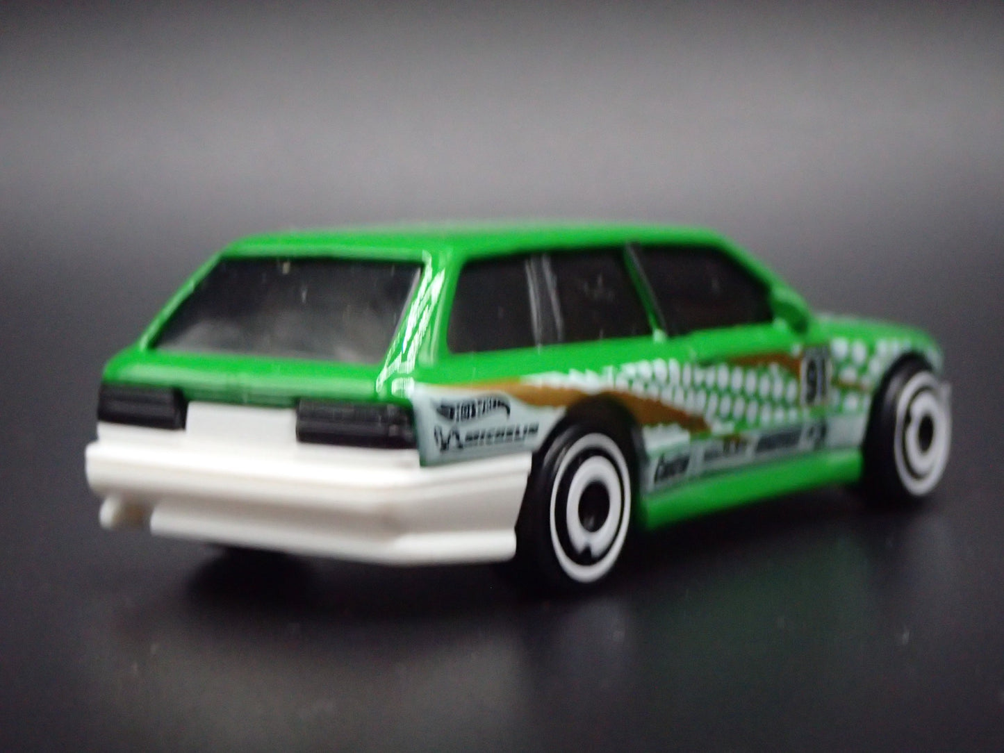 1986-1991 BMW M3 E30 STATION WAGON GRN 1:64 SCALE COLLECTIBLE DIECAST MODEL CAR