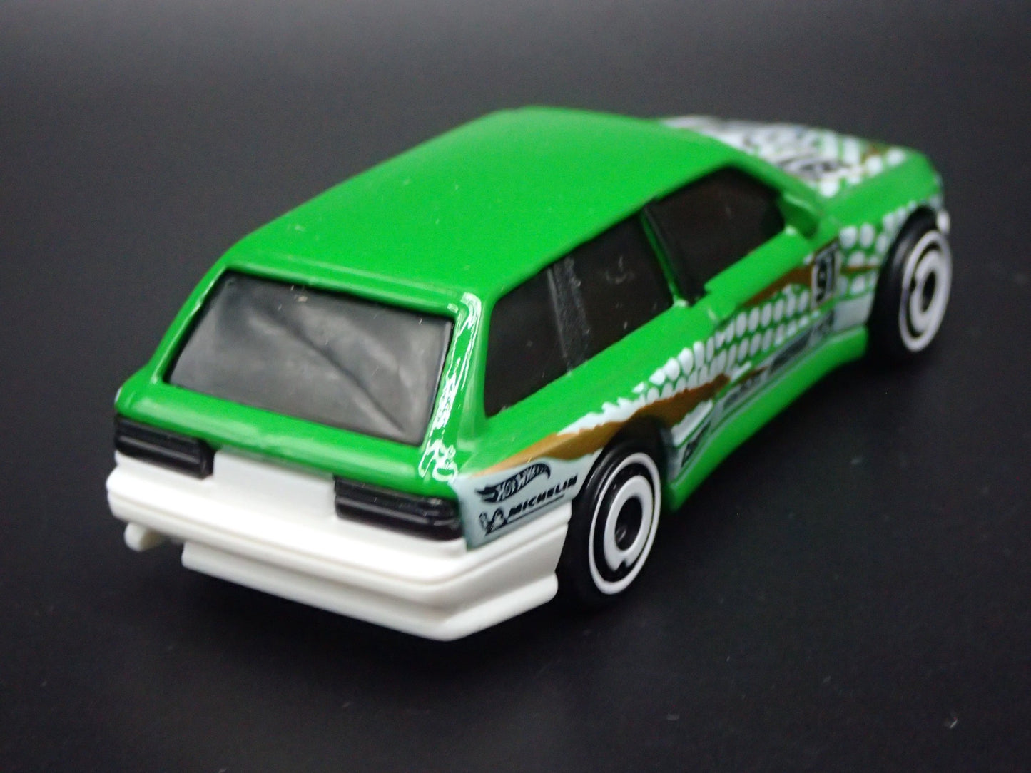 1986-1991 BMW M3 E30 STATION WAGON GRN 1:64 SCALE COLLECTIBLE DIECAST MODEL CAR