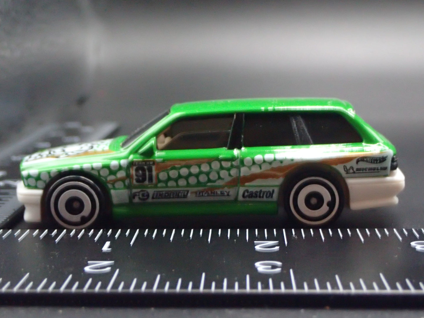 1986-1991 BMW M3 E30 STATION WAGON GRN 1:64 SCALE COLLECTIBLE DIECAST MODEL CAR