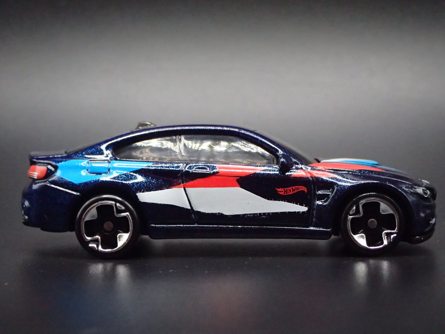 2014-2020 BMW M4 F82 COUPE BLUE 1:64 SCALE COLLECTIBLE DIECAST MODEL CAR